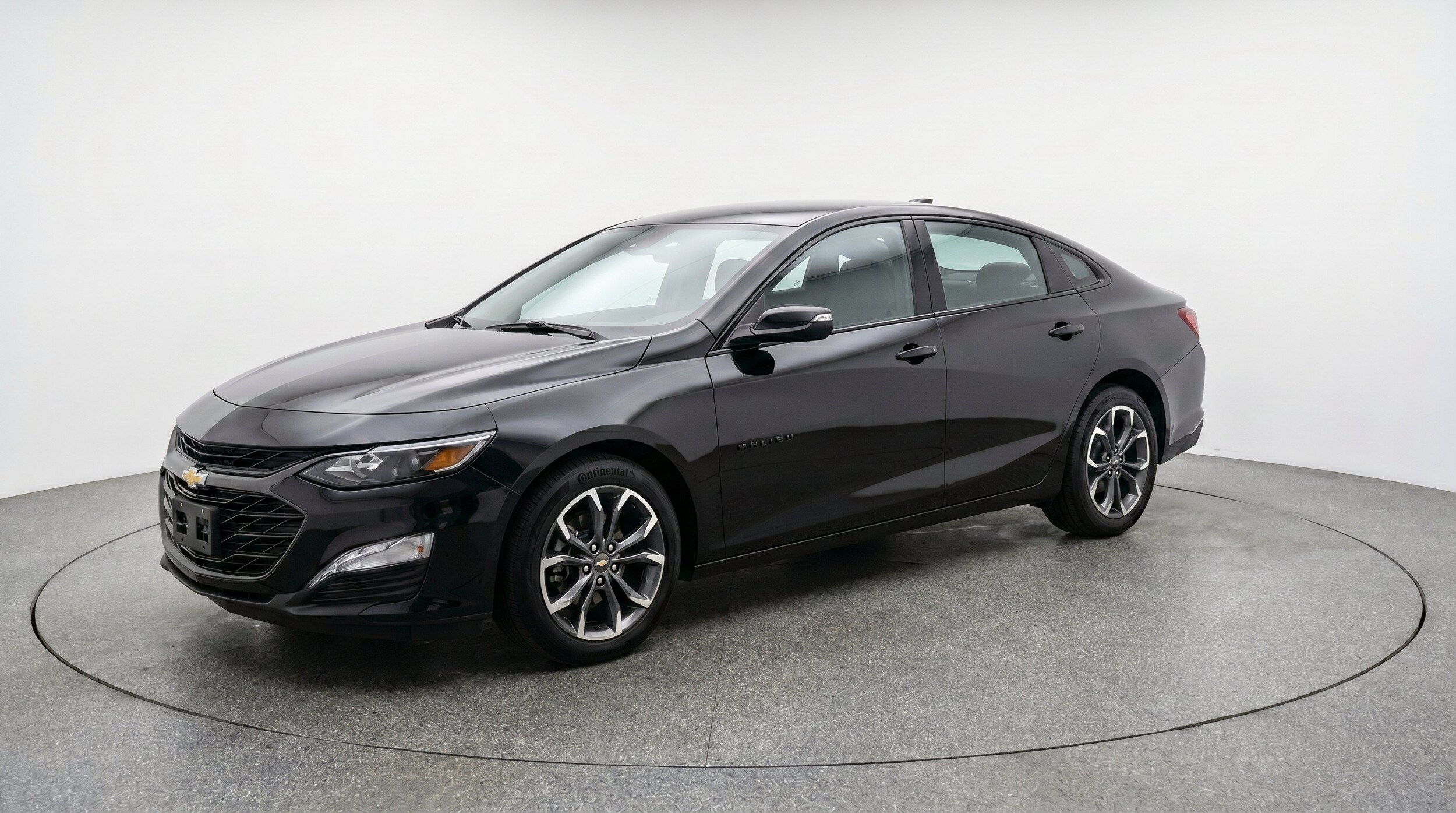 Thumbnail: 2024 Chevrolet Malibu - 3