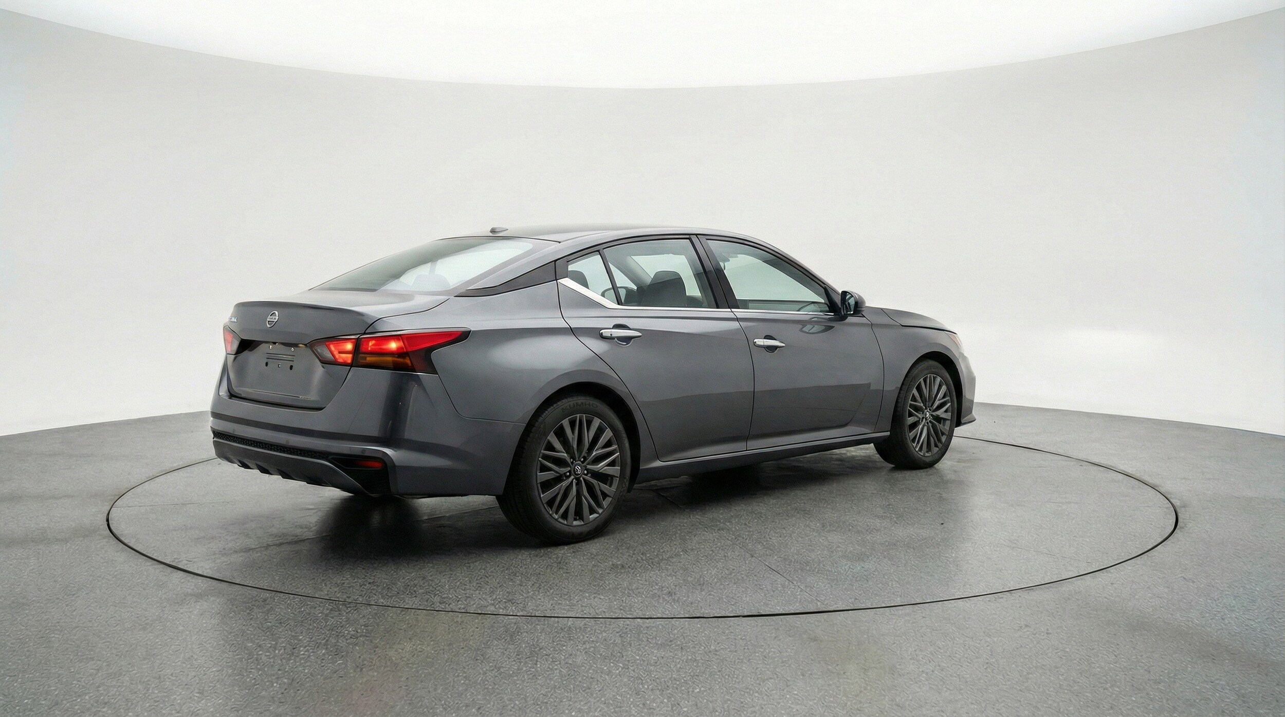 Thumbnail: 2025 Nissan Altima - 9