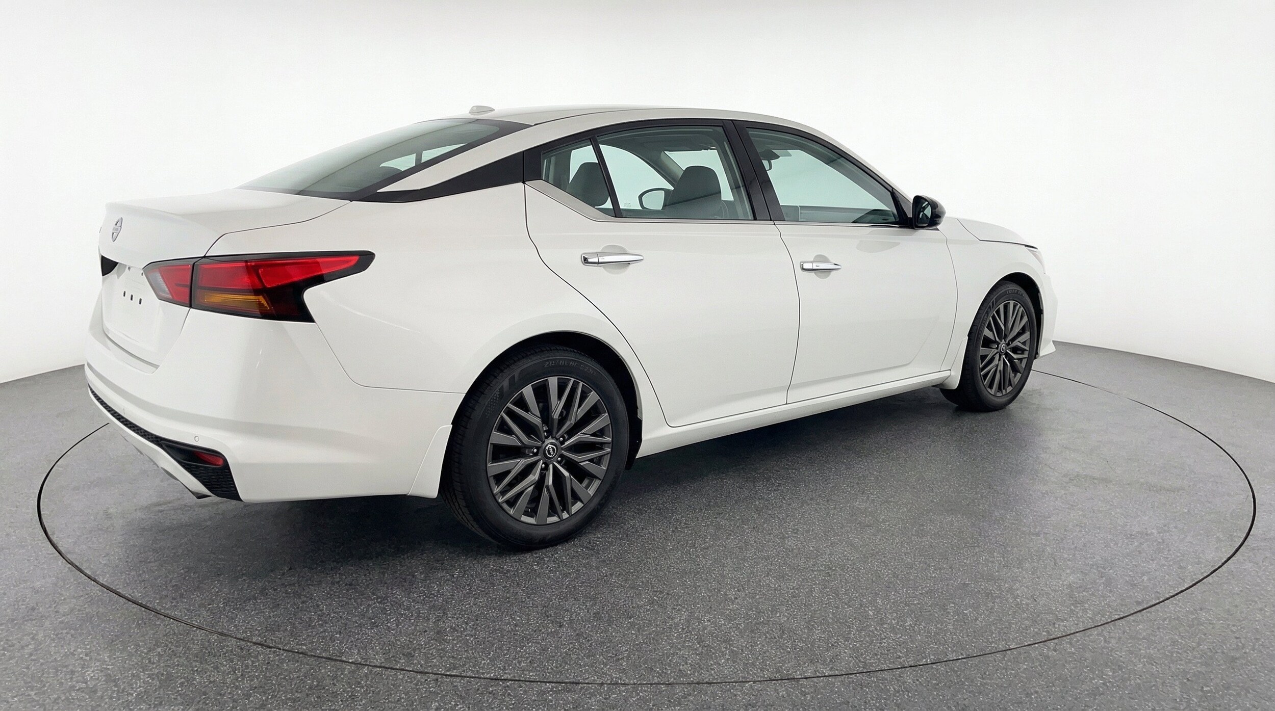 Thumbnail: 2025 Nissan Altima - 9