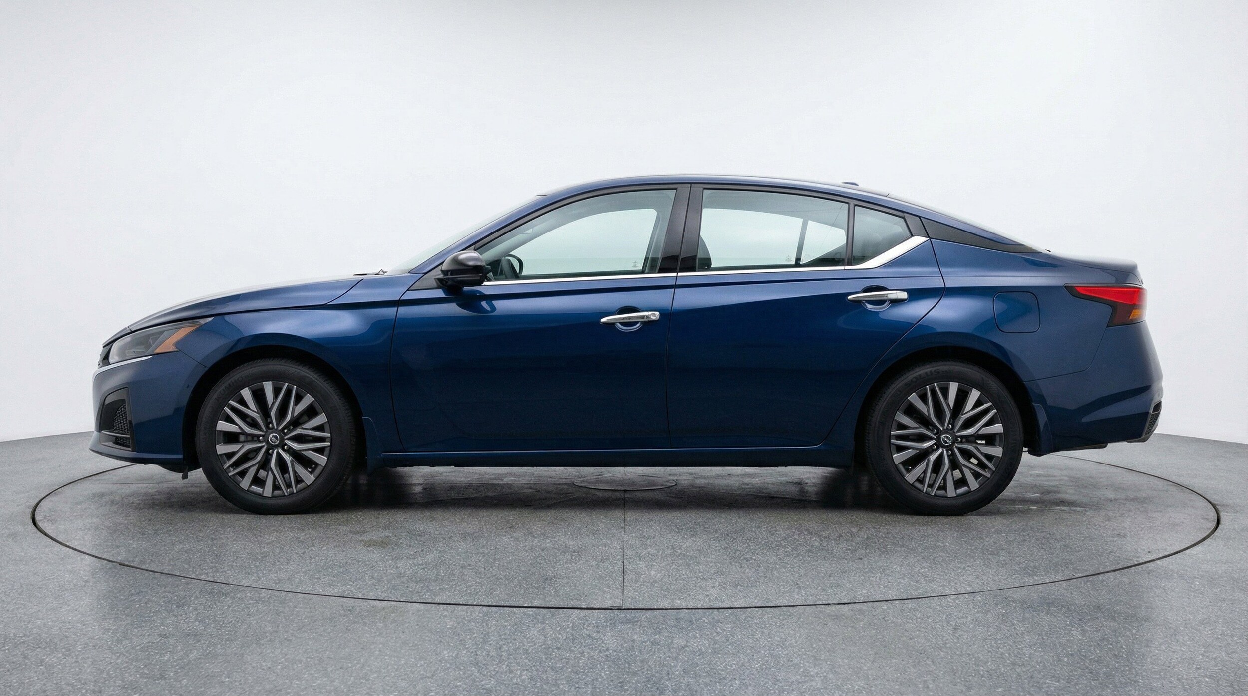 Thumbnail: 2025 Nissan Altima - 5