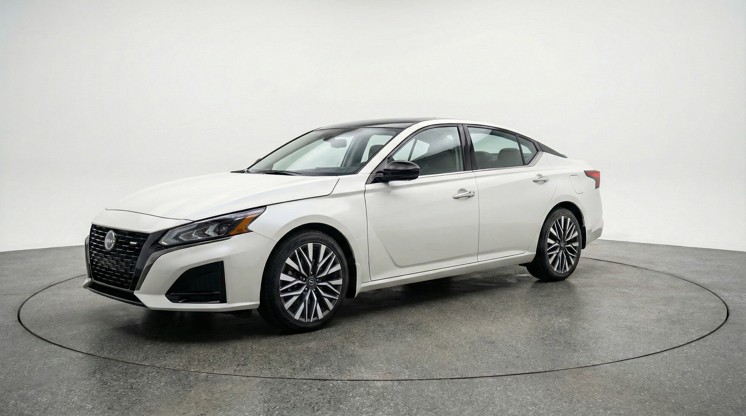 Thumbnail: 2025 Nissan Altima - 3