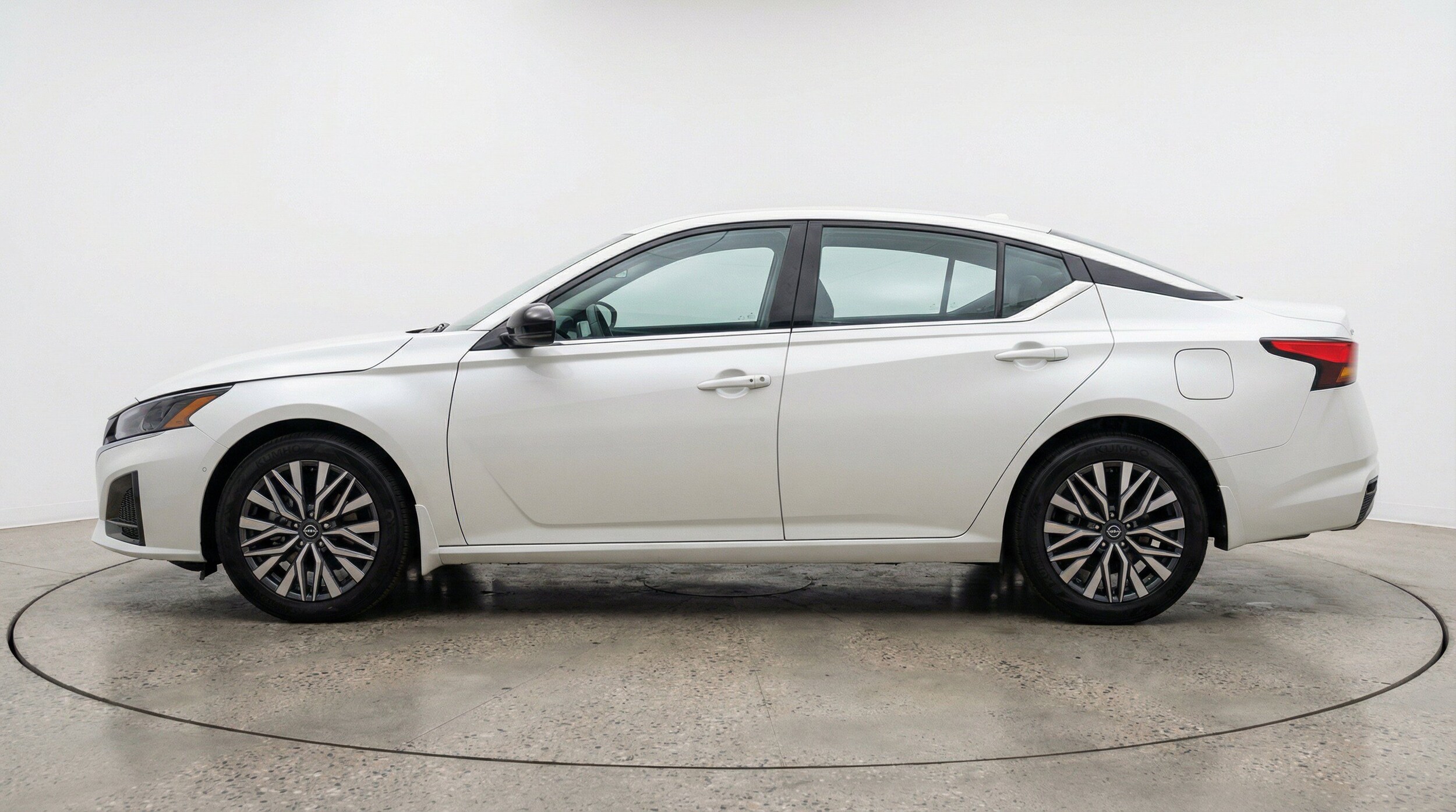 Thumbnail: 2025 Nissan Altima - 5