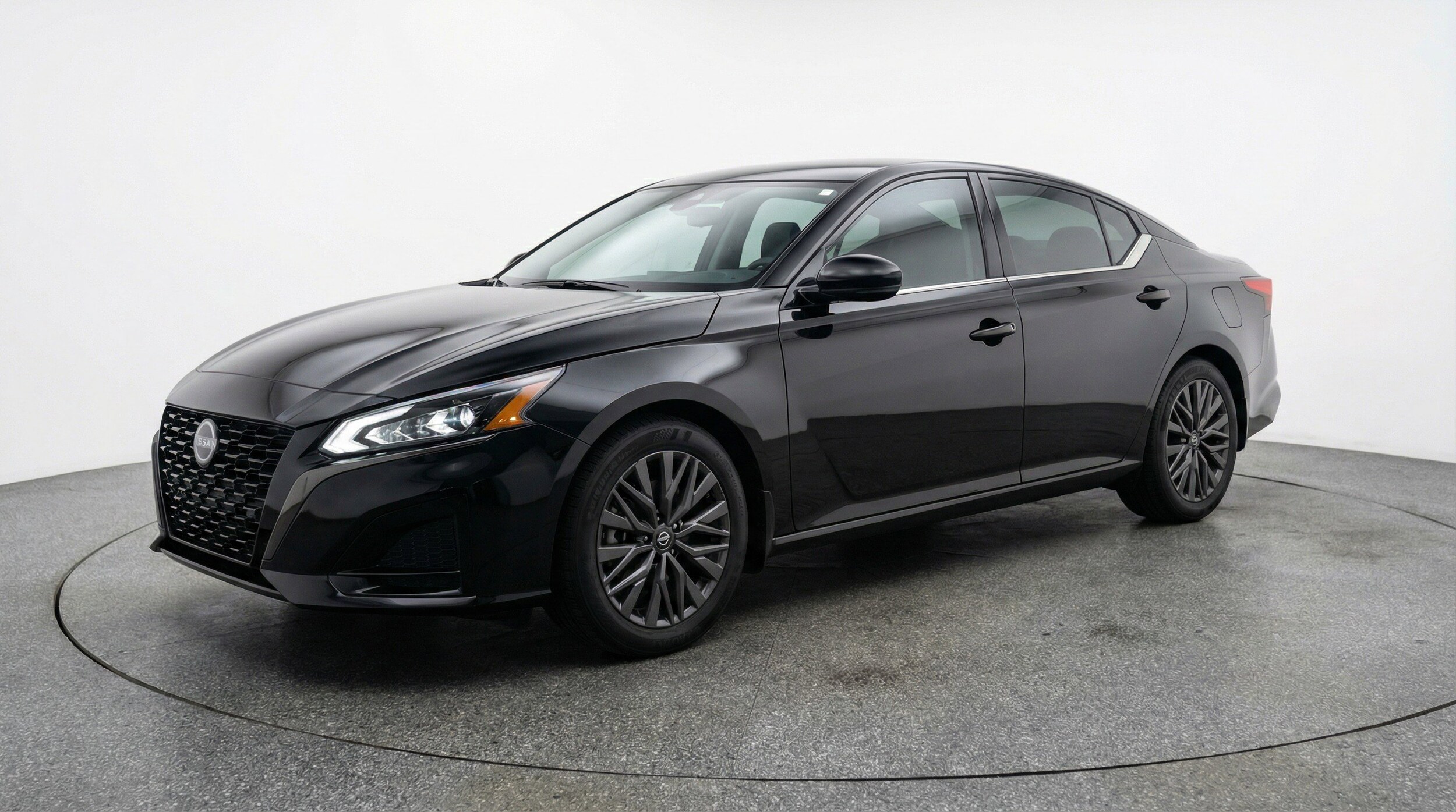 Thumbnail: 2025 Nissan Altima - 3