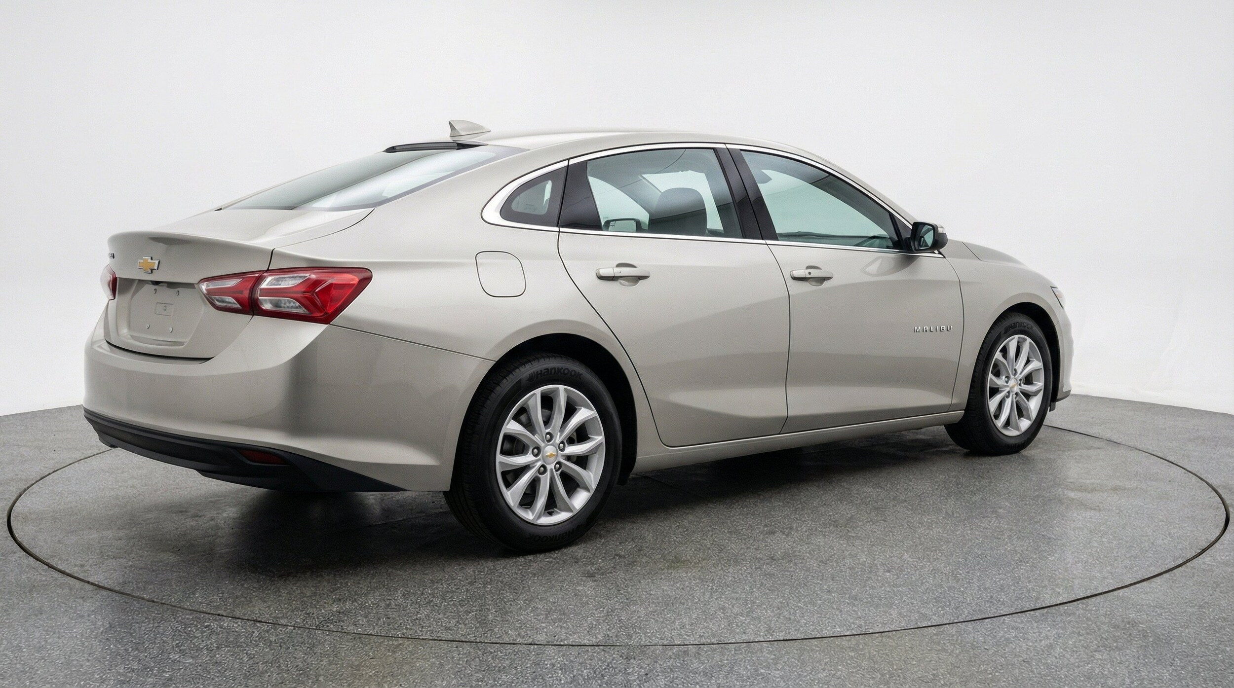 Thumbnail: 2024 Chevrolet Malibu - 9