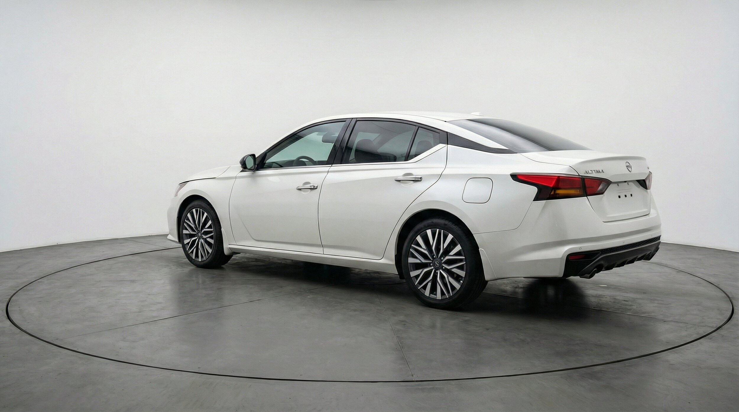Thumbnail: 2025 Nissan Altima - 6