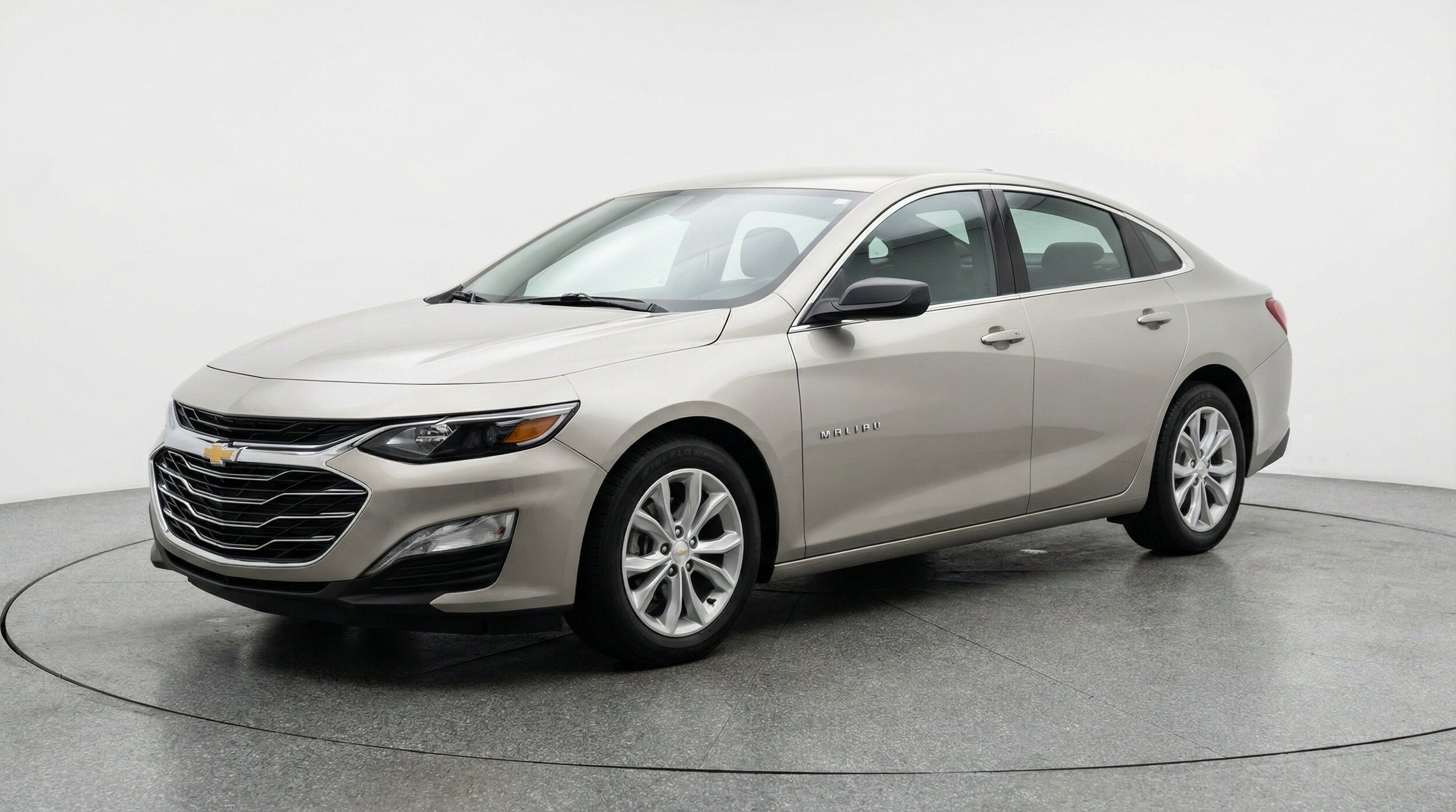 Thumbnail: 2024 Chevrolet Malibu - 3