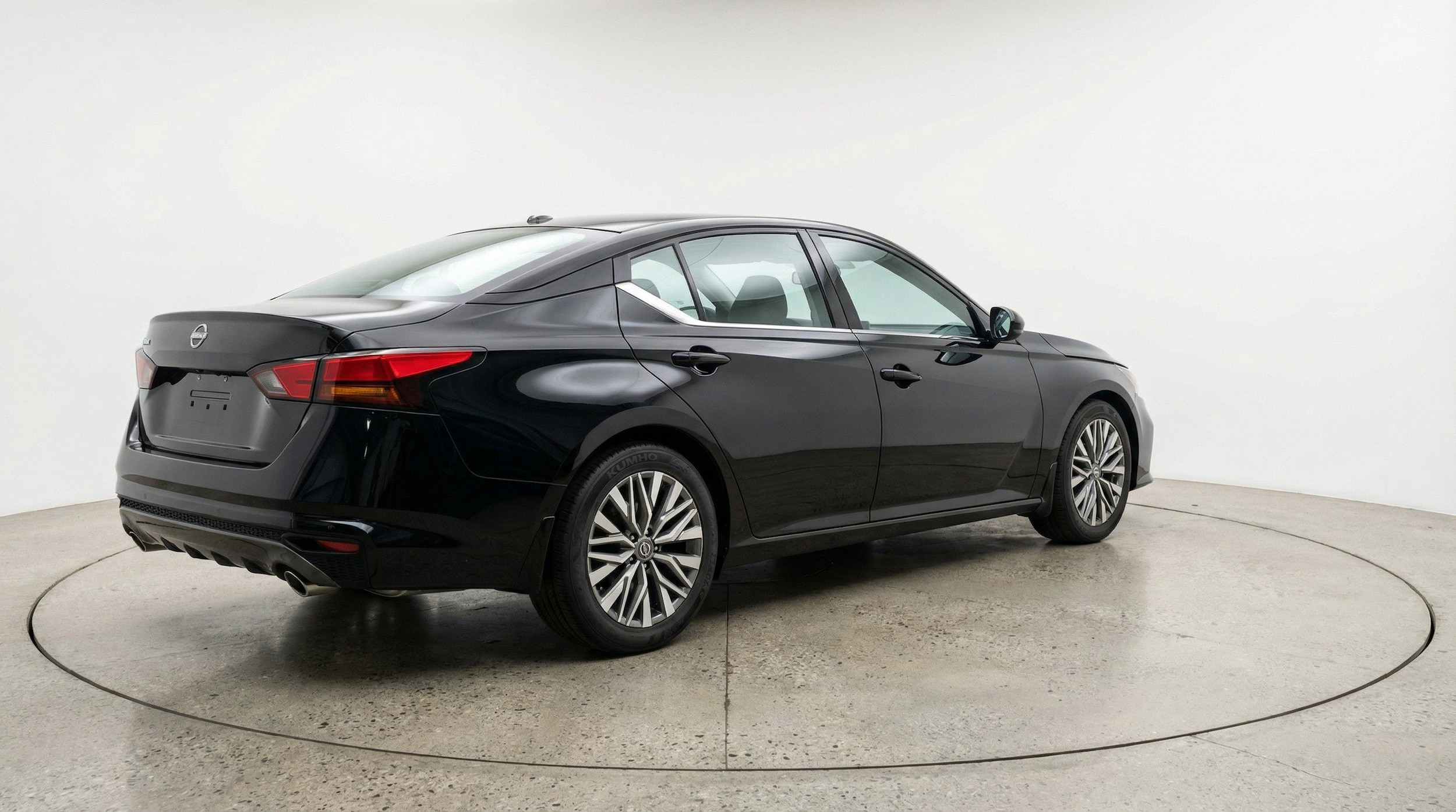 Thumbnail: 2025 Nissan Altima - 9