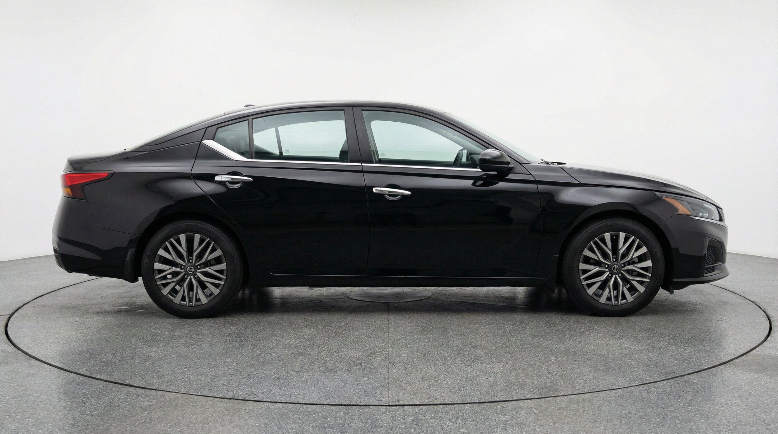 Thumbnail: 2025 Nissan Altima - 11