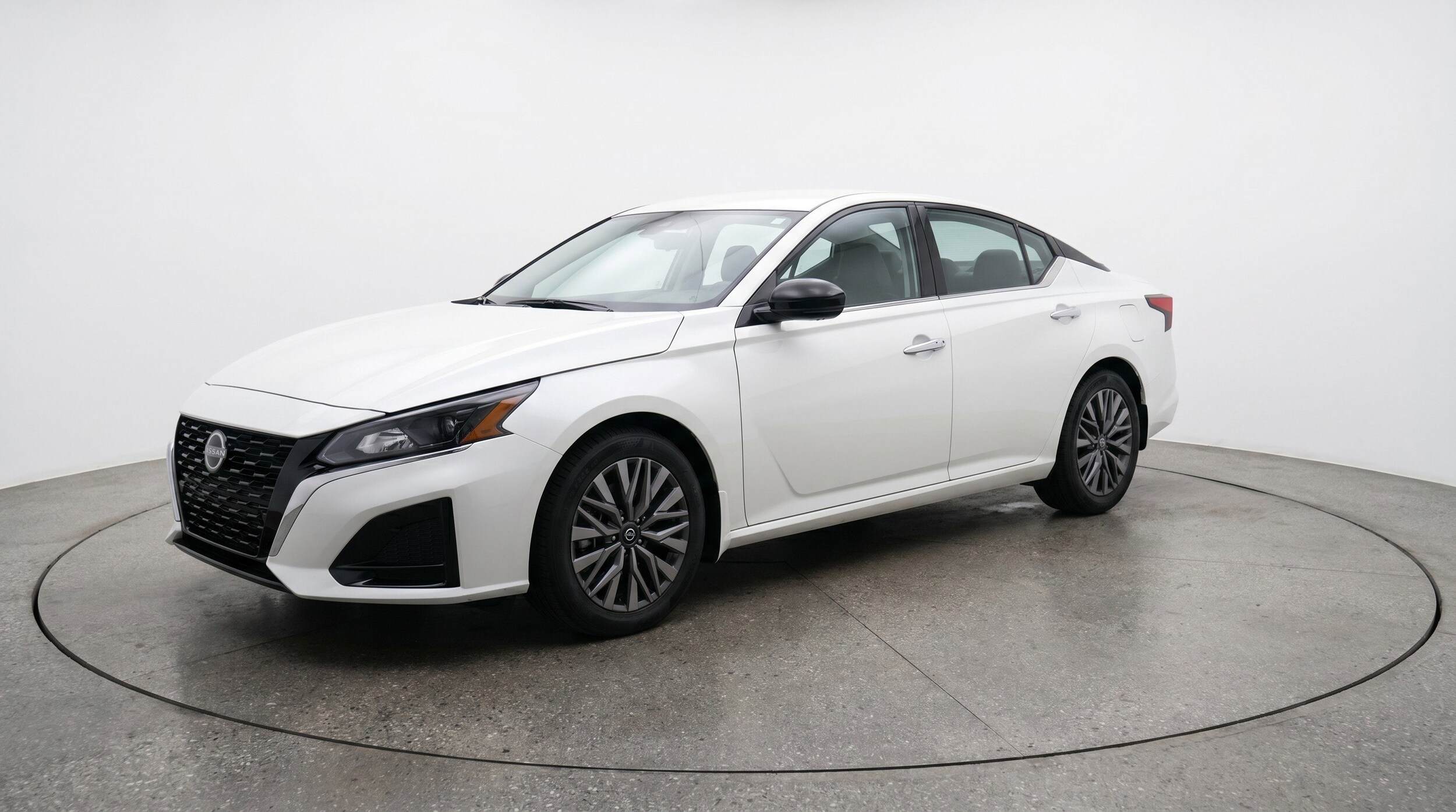 Thumbnail: 2025 Nissan Altima - 3