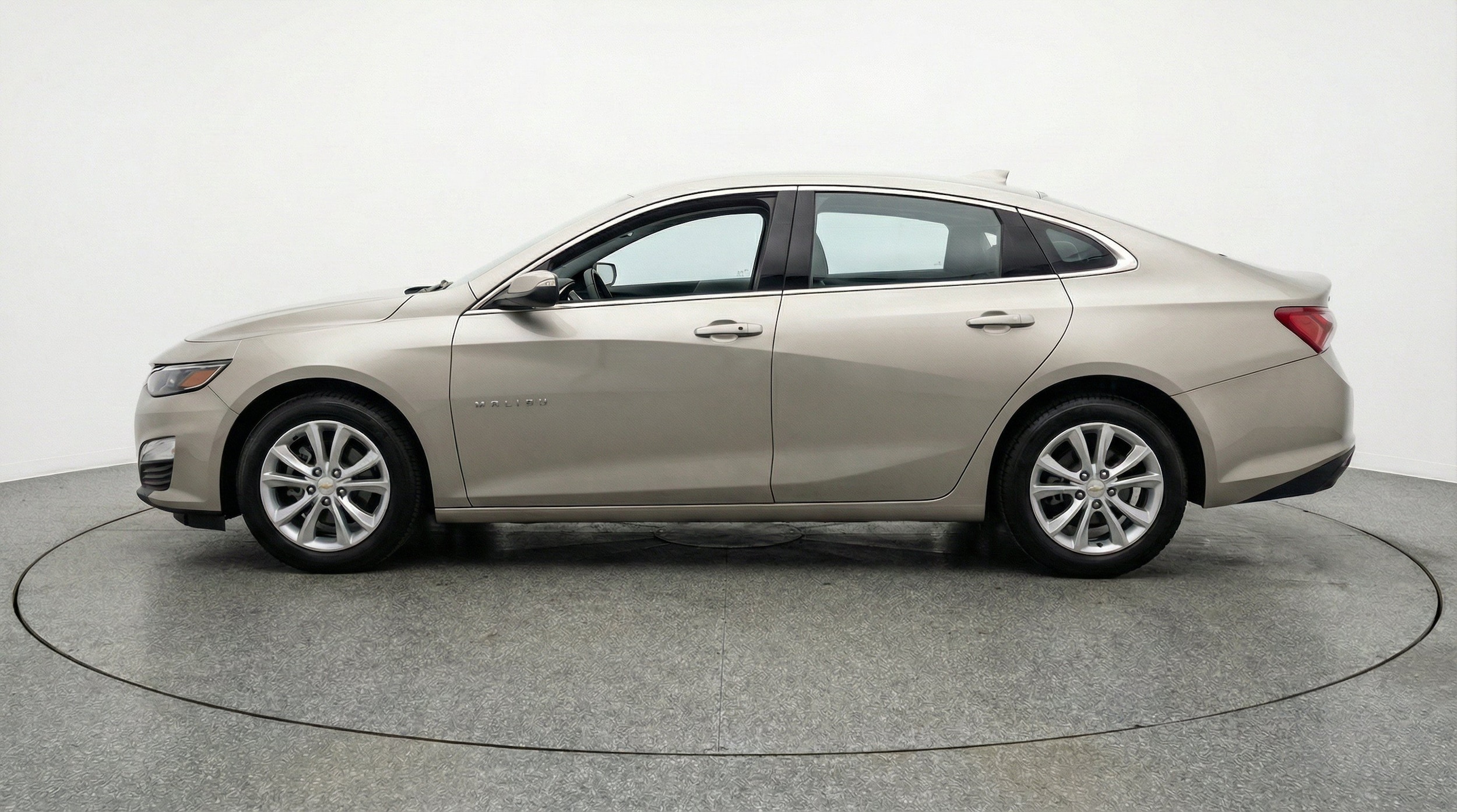 Thumbnail: 2024 Chevrolet Malibu - 5