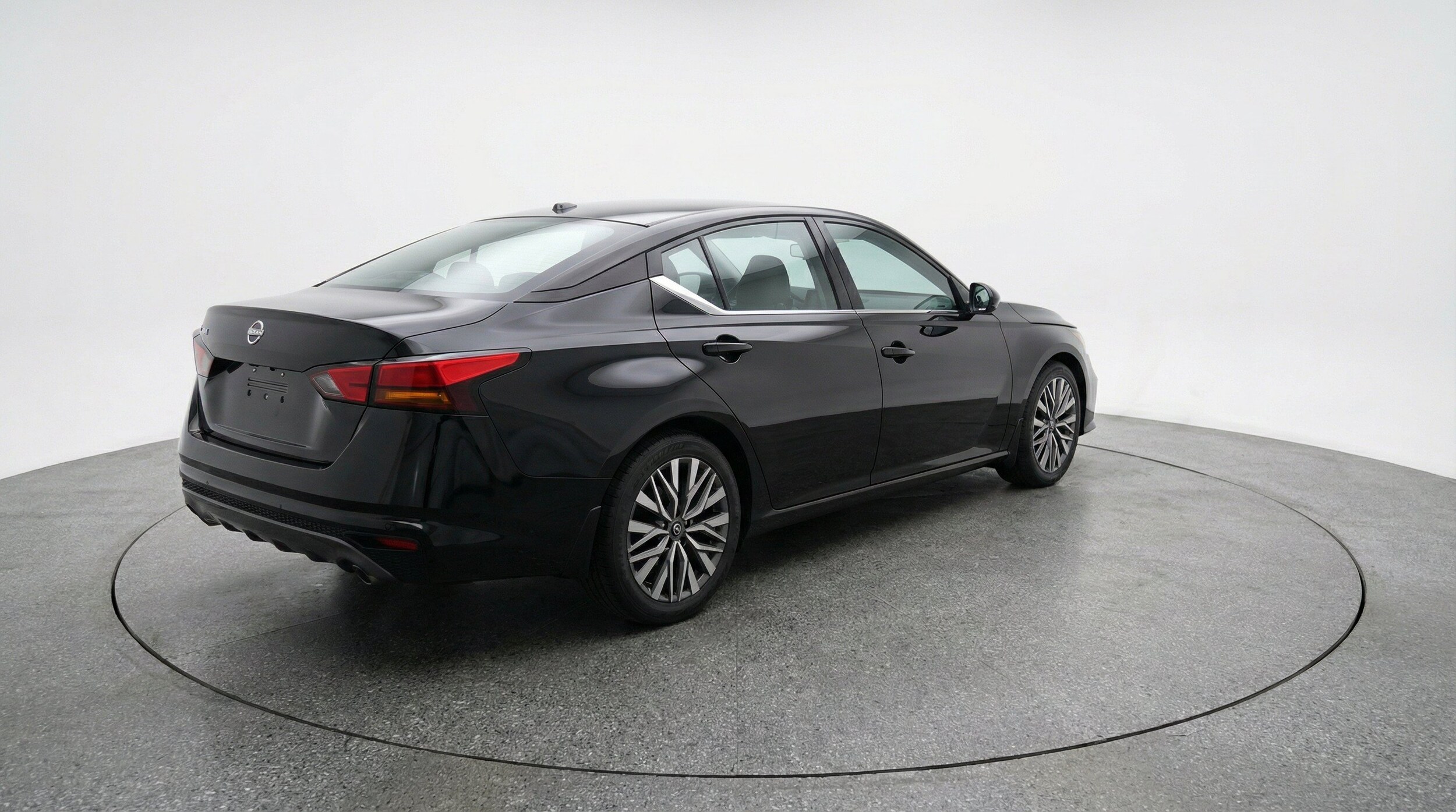 Thumbnail: 2025 Nissan Altima - 9