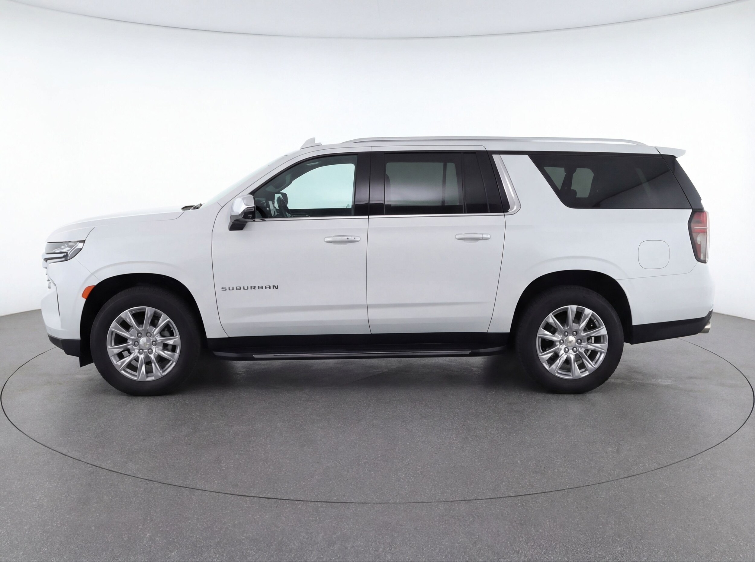 Thumbnail: 2023 Chevrolet Suburban - 5