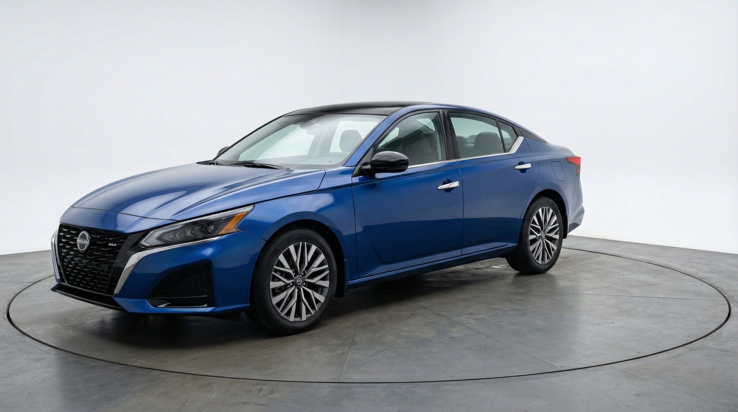 Thumbnail: 2025 Nissan Altima - 3