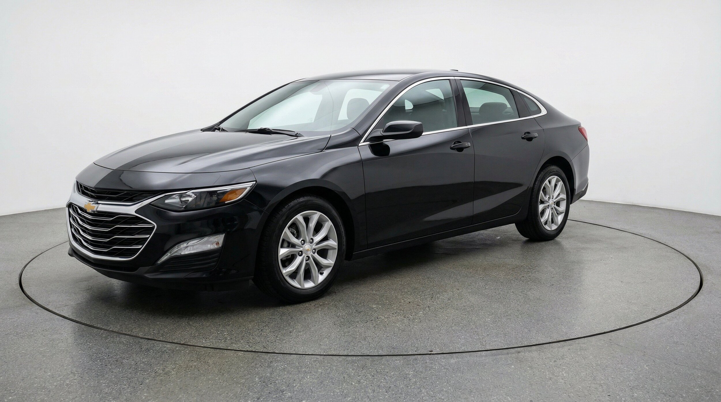 Thumbnail: 2024 Chevrolet Malibu - 3