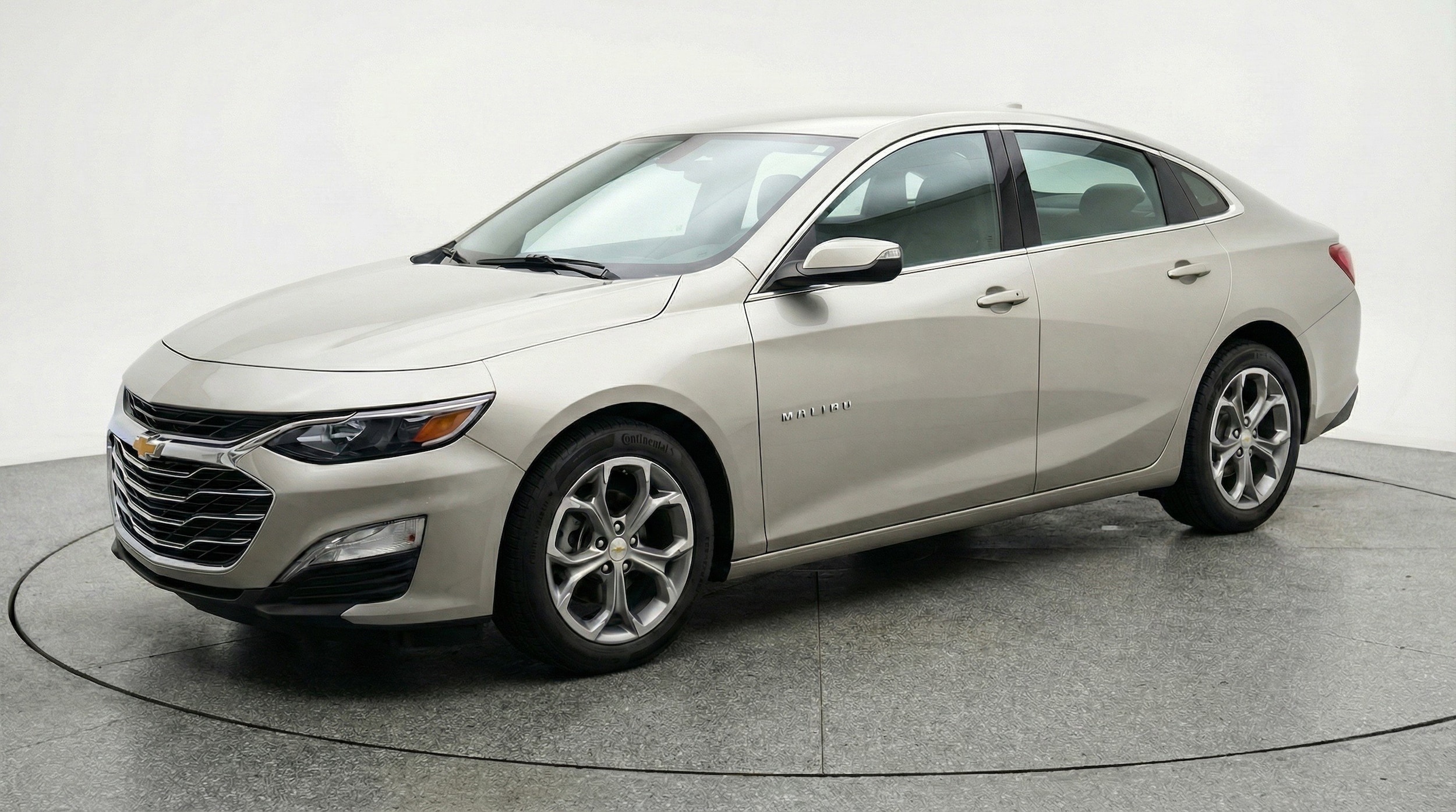 Thumbnail: 2024 Chevrolet Malibu - 3