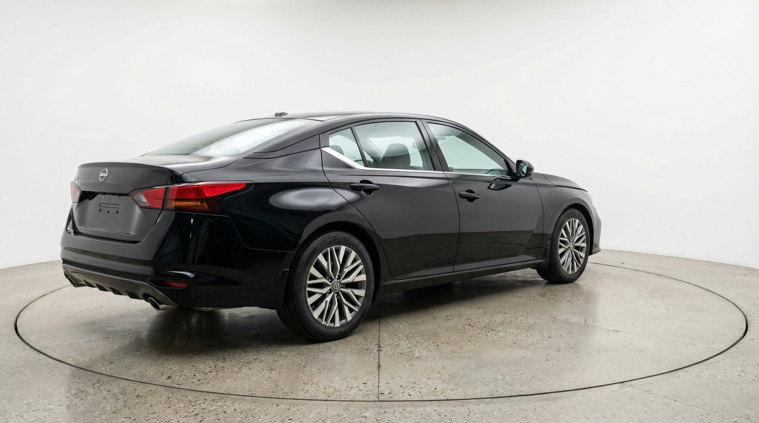 Thumbnail: 2025 Nissan Altima - 9