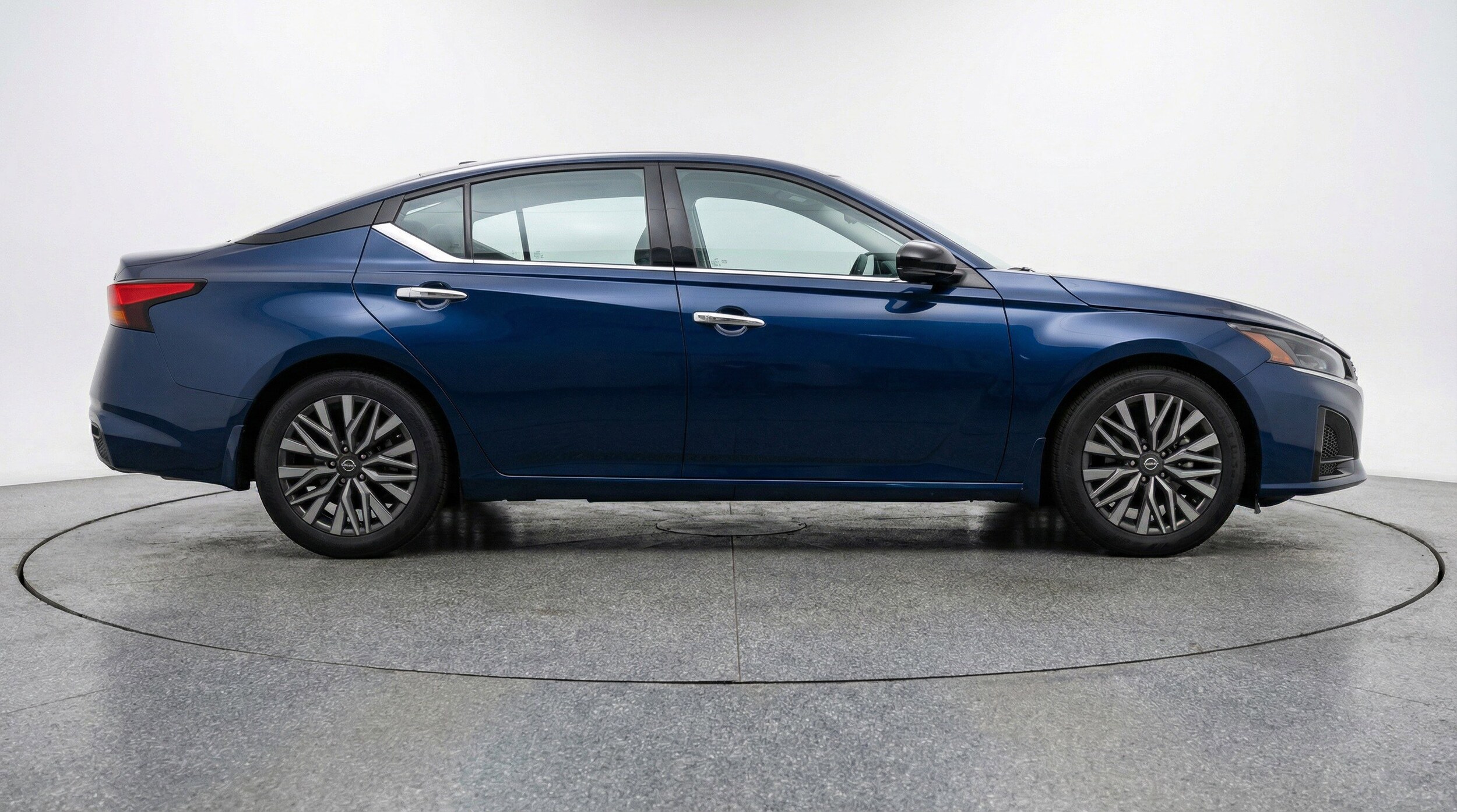 Thumbnail: 2025 Nissan Altima - 11