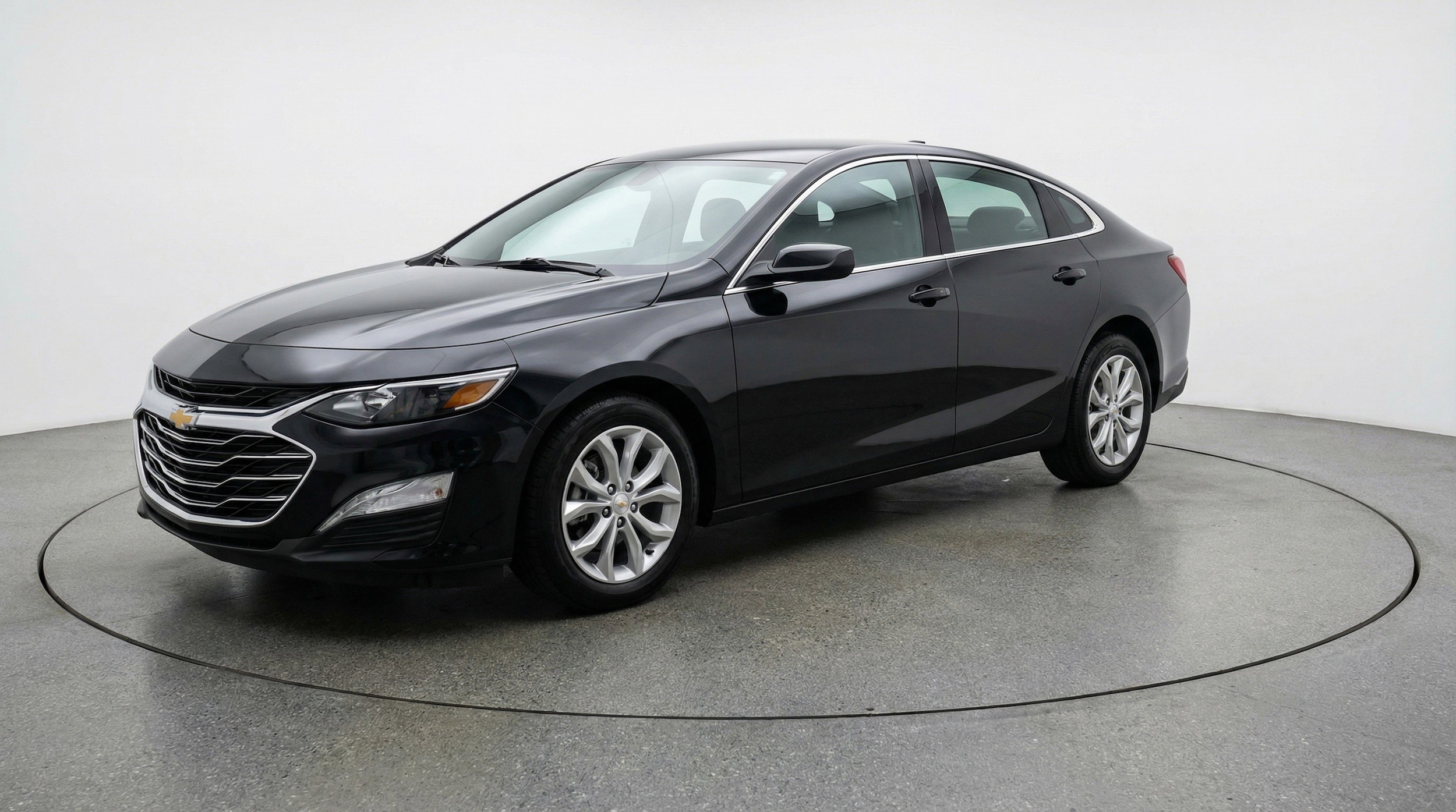 Thumbnail: 2024 Chevrolet Malibu - 3