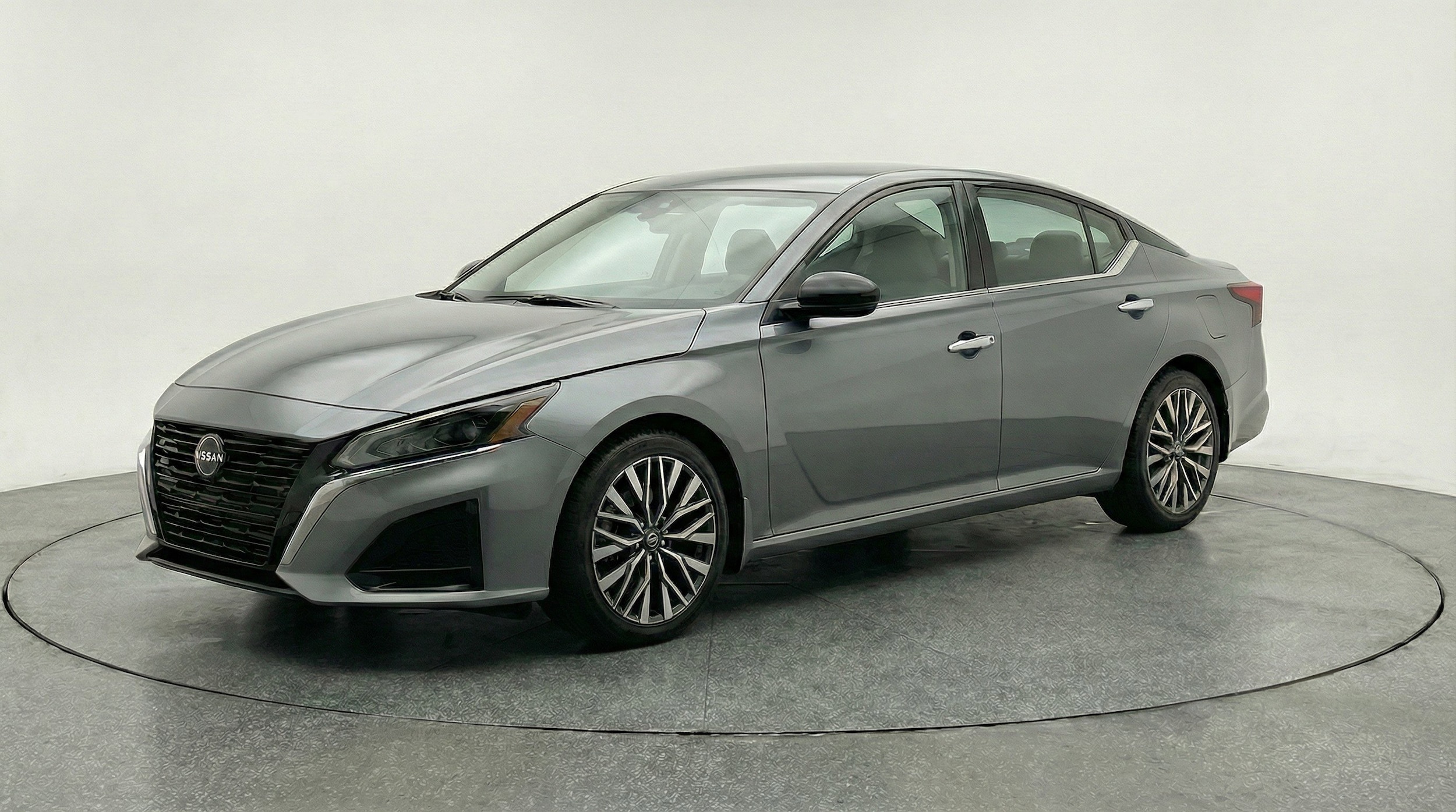 Thumbnail: 2025 Nissan Altima - 3