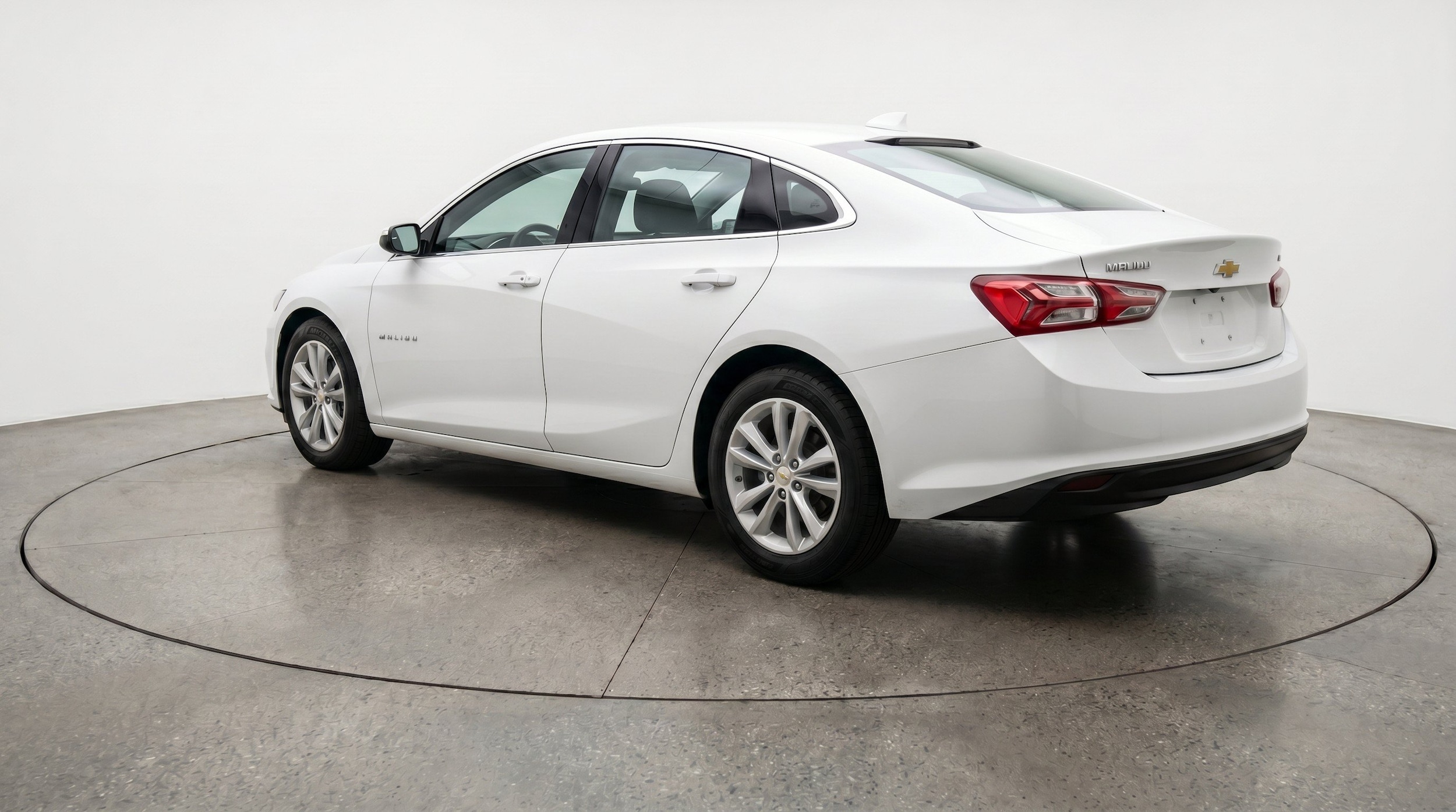 Thumbnail: 2024 Chevrolet Malibu - 6