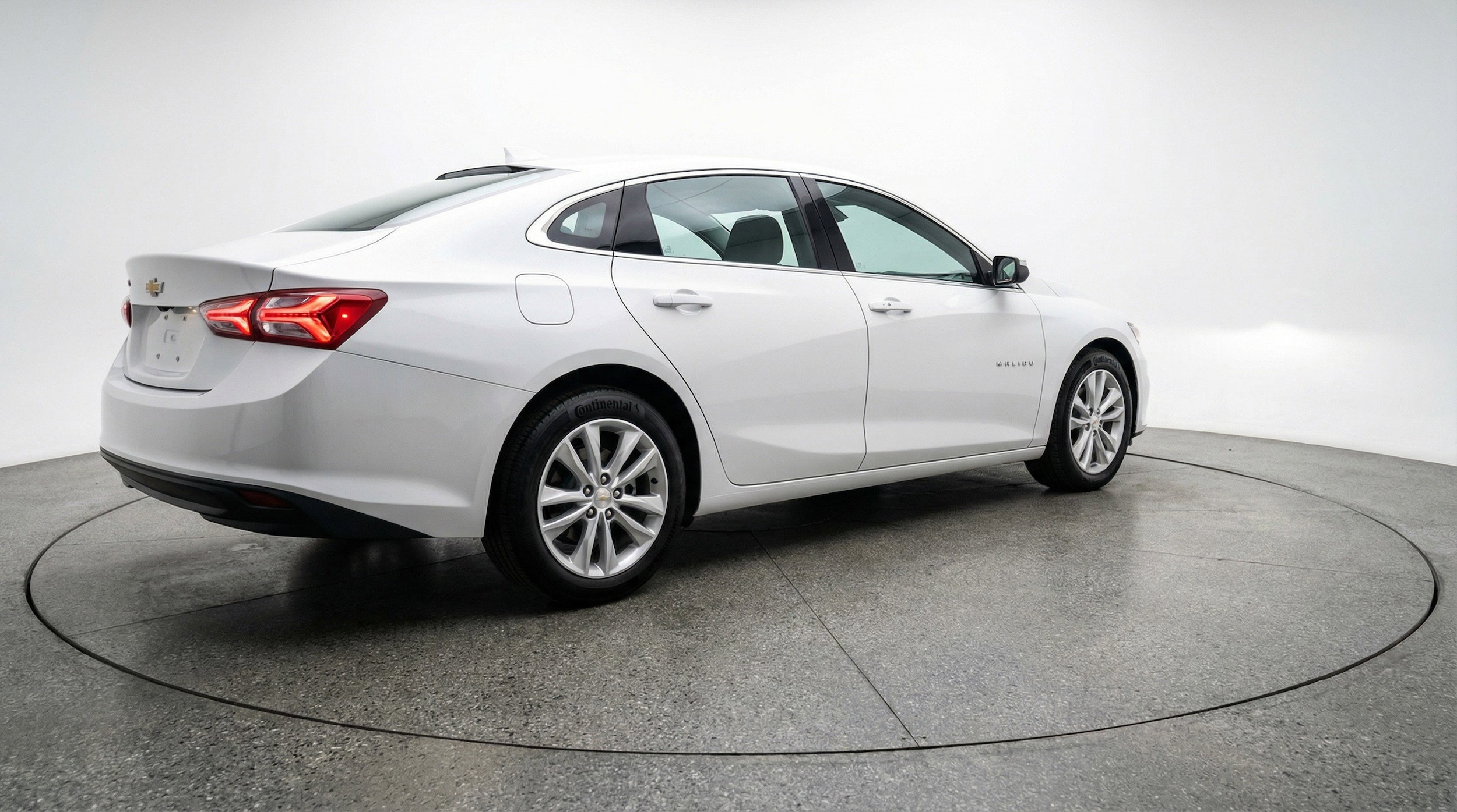 Thumbnail: 2024 Chevrolet Malibu - 9