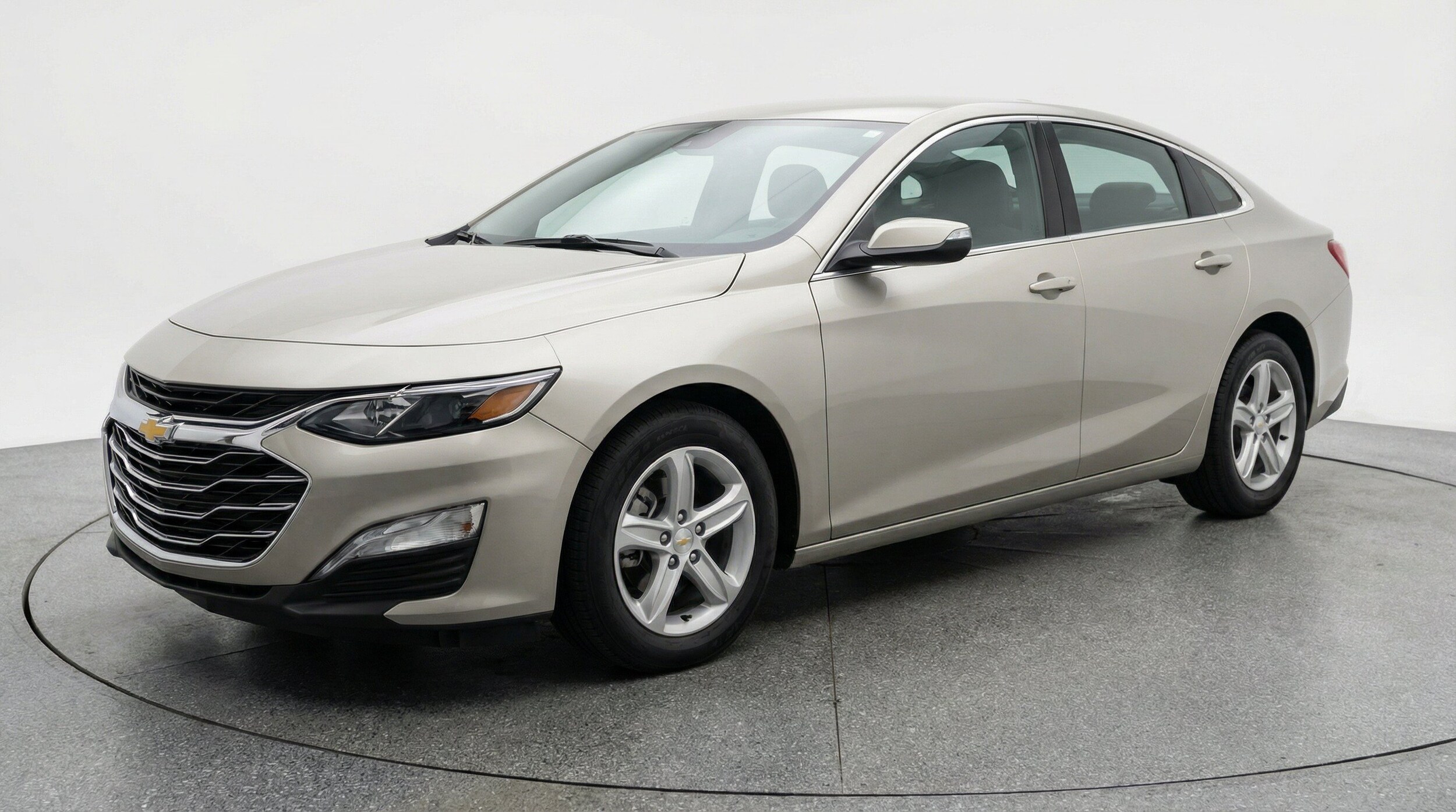 Thumbnail: 2024 Chevrolet Malibu - 3