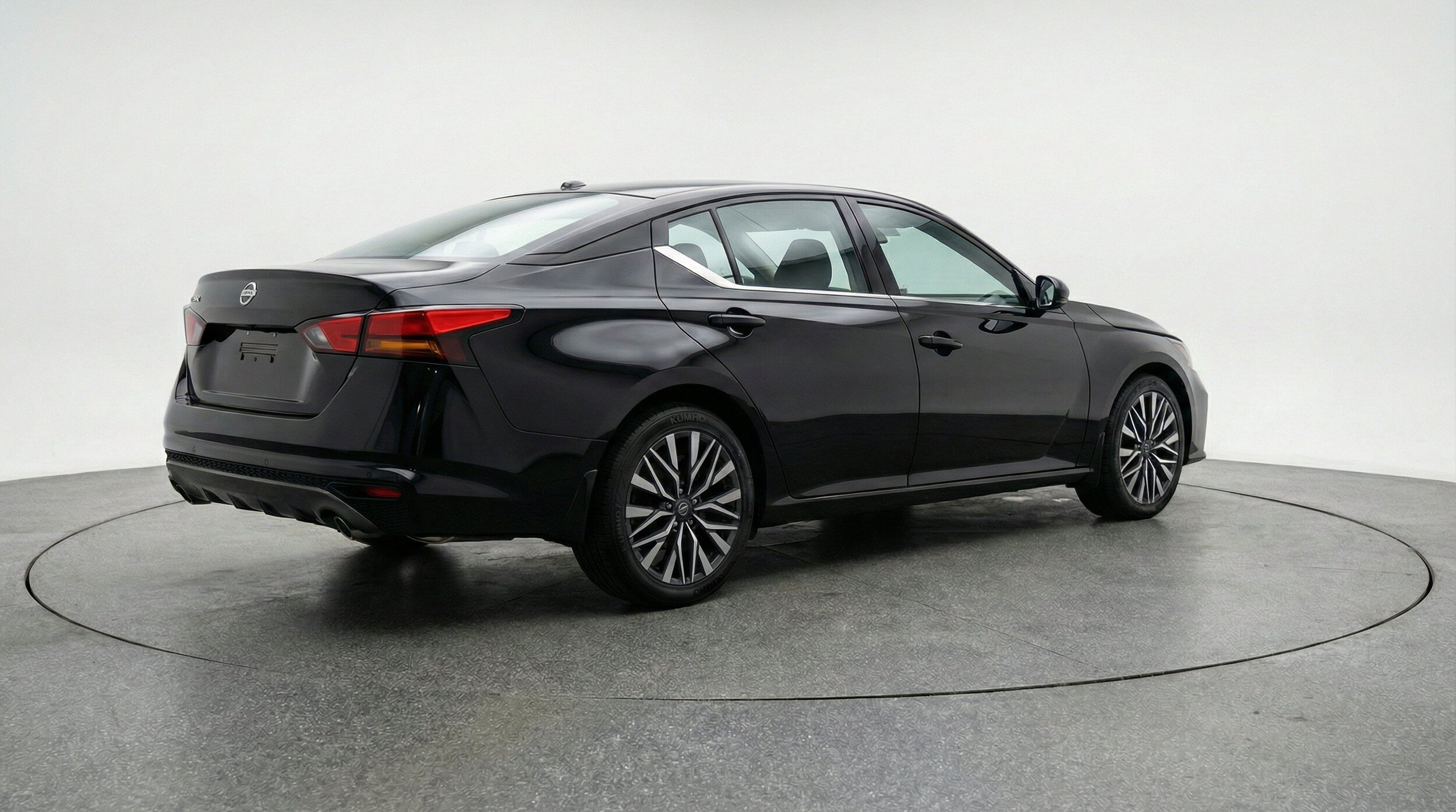 Thumbnail: 2025 Nissan Altima - 9