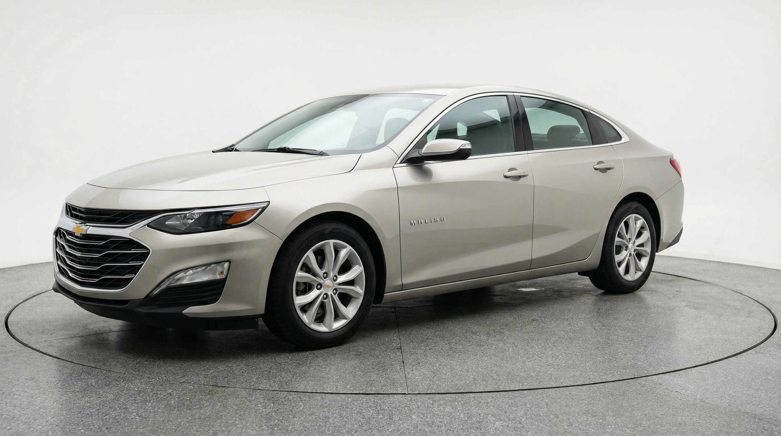 Thumbnail: 2024 Chevrolet Malibu - 3