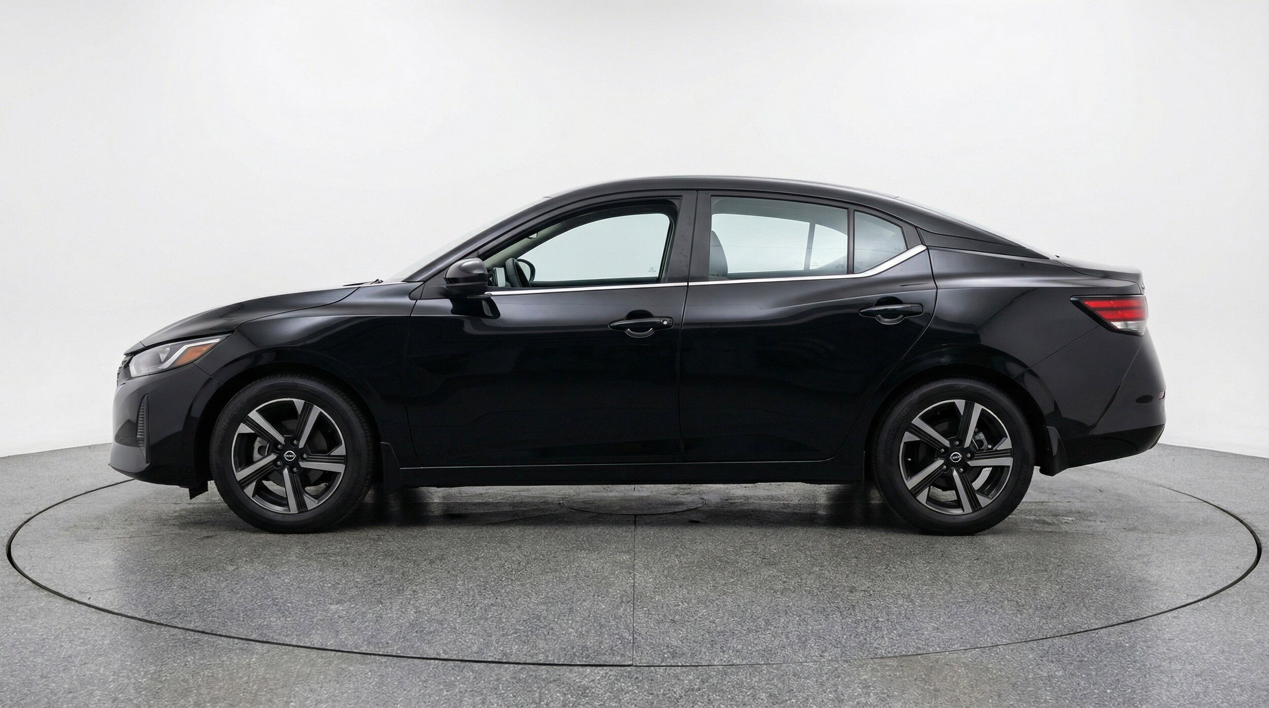 Thumbnail: 2025 Nissan Sentra - 5