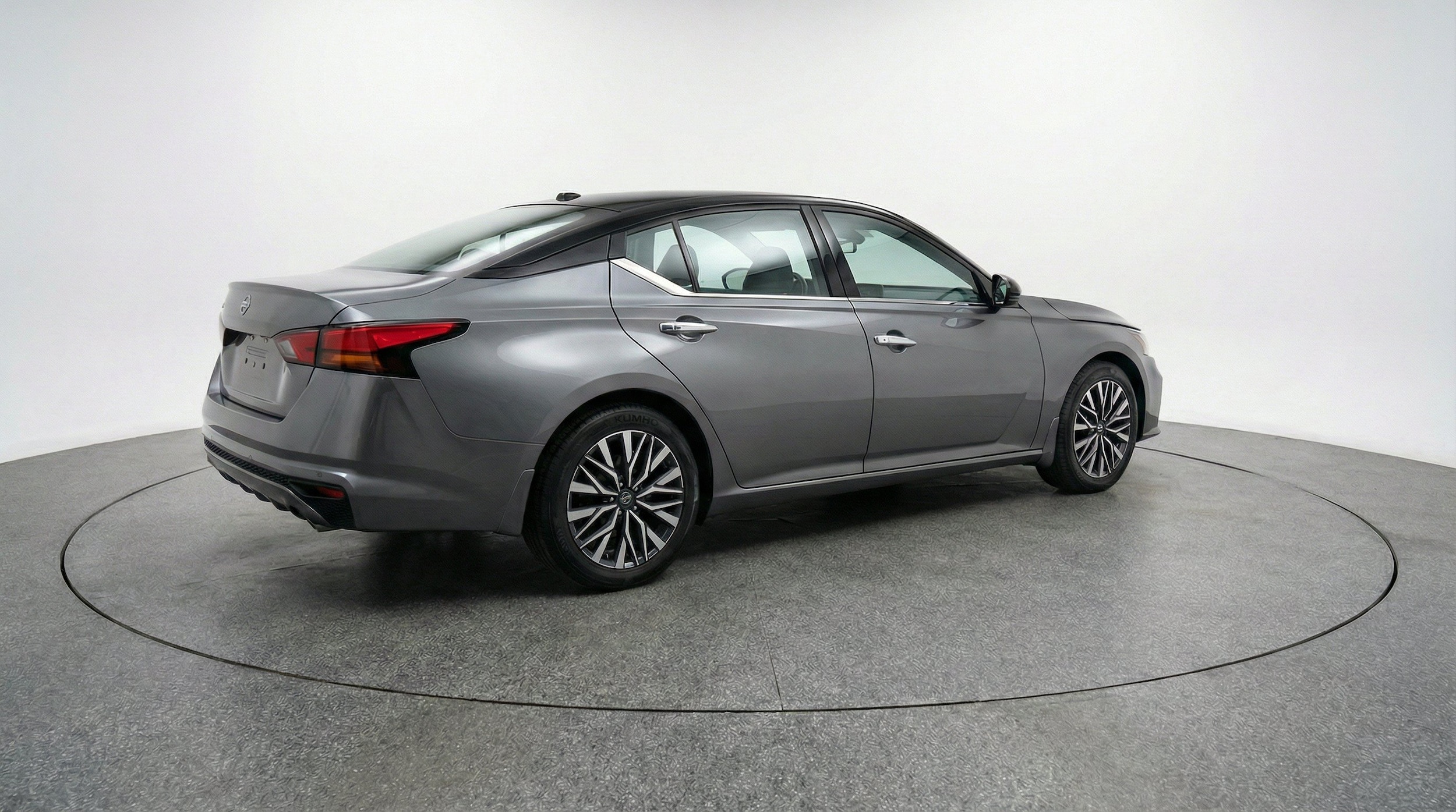 Thumbnail: 2025 Nissan Altima - 9