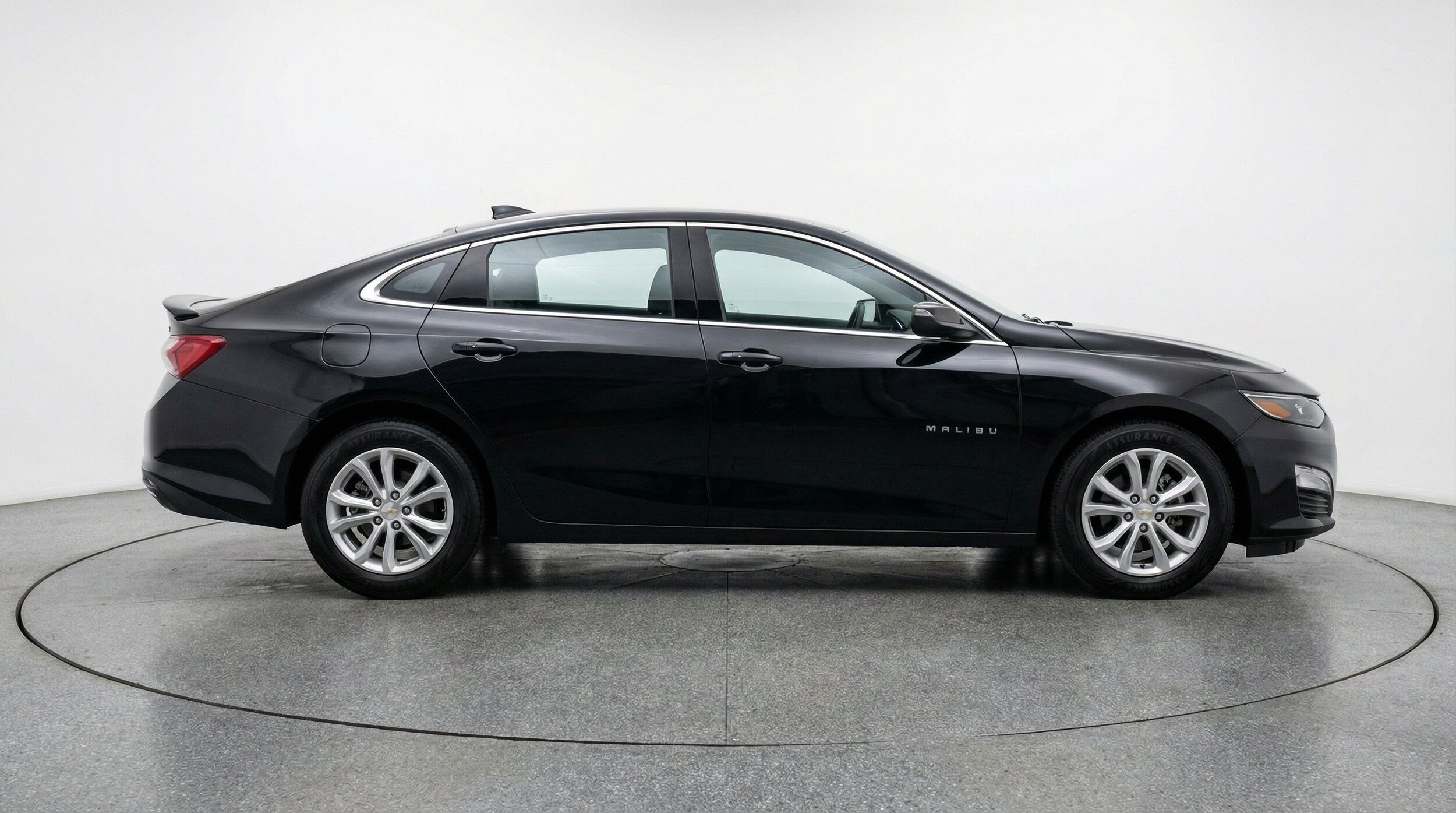 Thumbnail: 2024 Chevrolet Malibu - 11