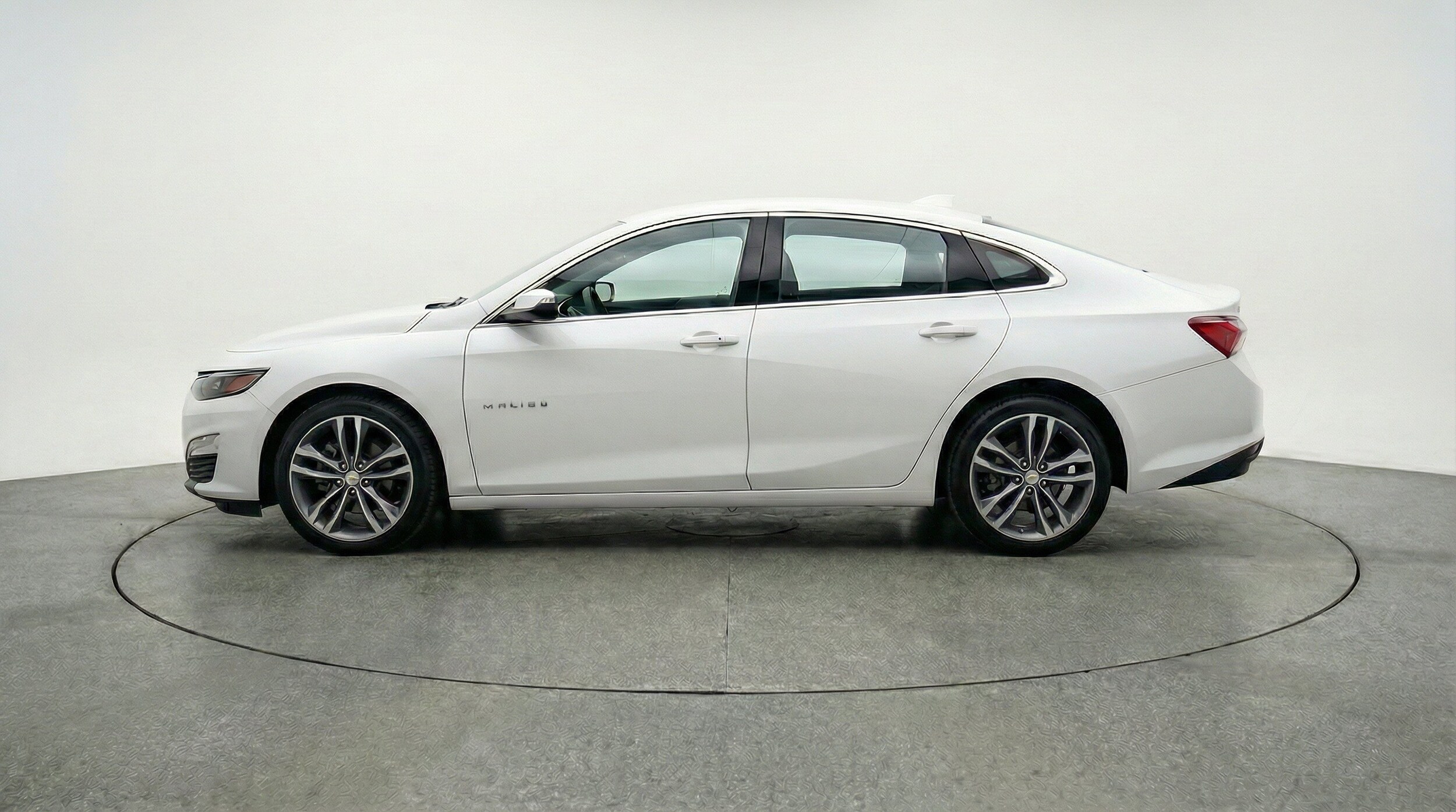 Thumbnail: 2024 Chevrolet Malibu - 5