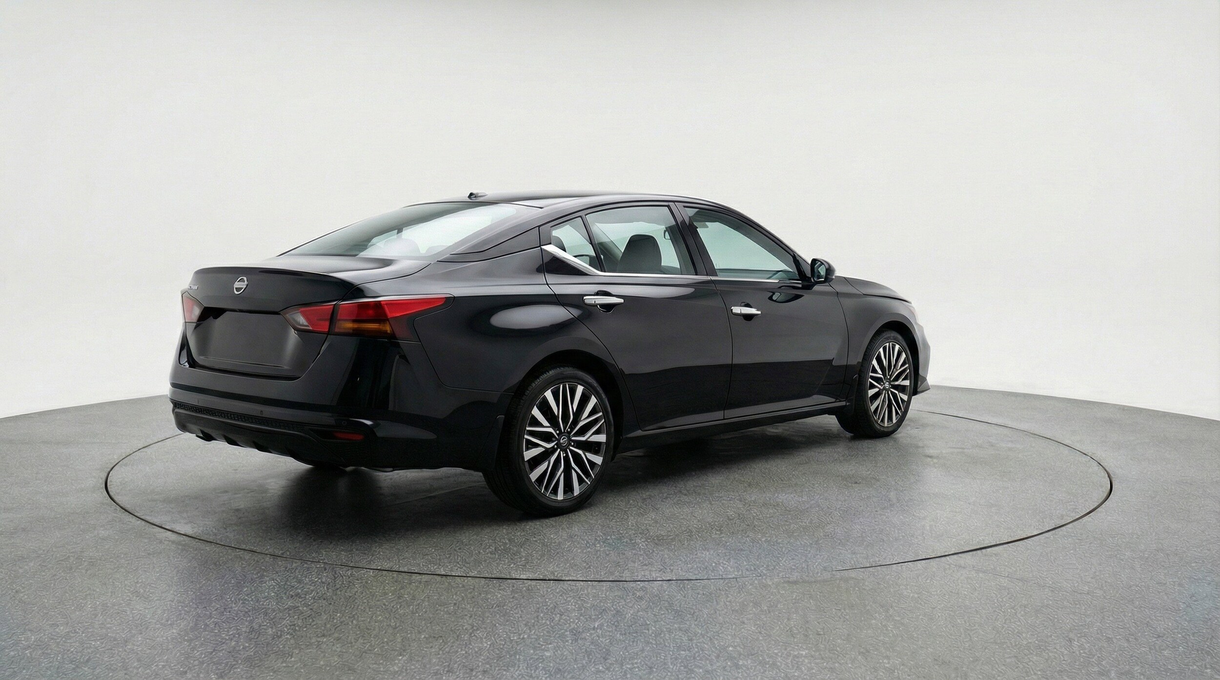 Thumbnail: 2025 Nissan Altima - 9