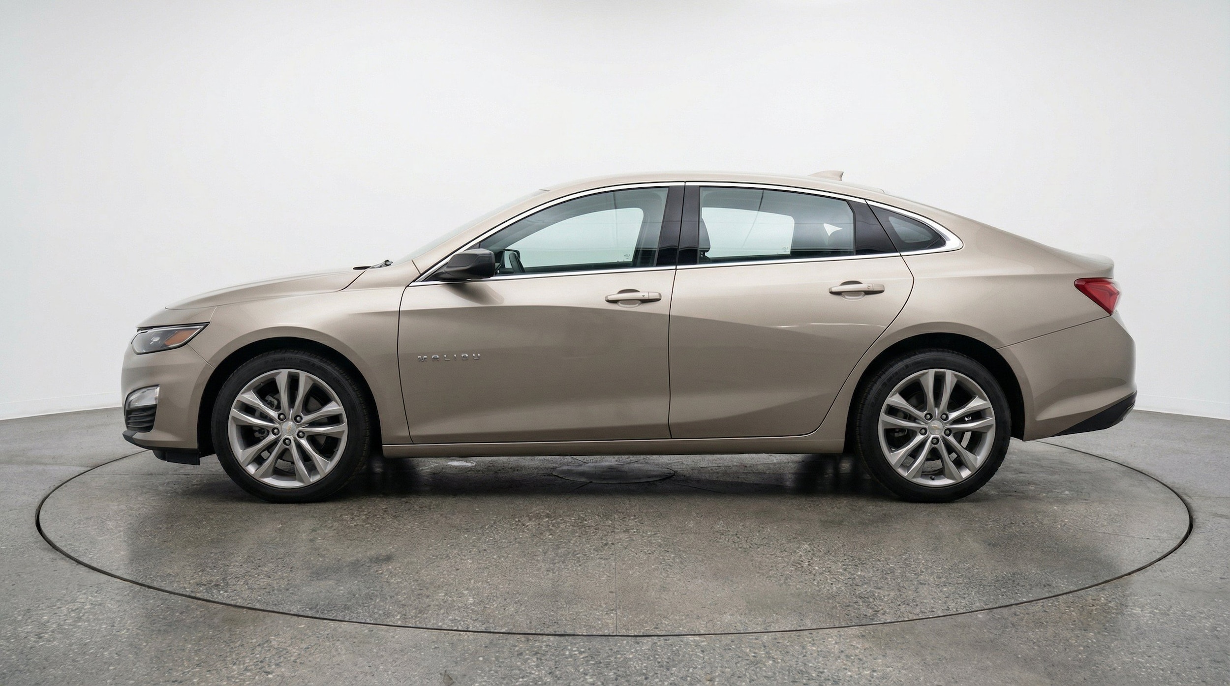 Thumbnail: 2024 Chevrolet Malibu - 5