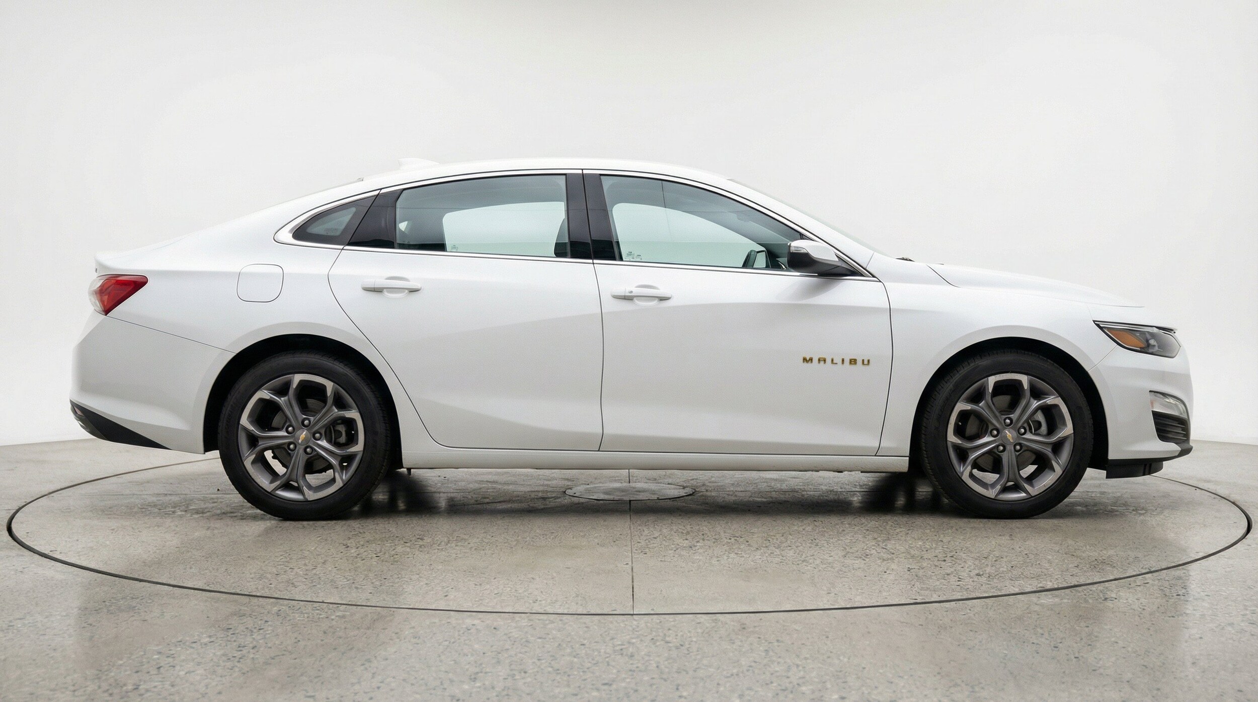 Thumbnail: 2024 Chevrolet Malibu - 11