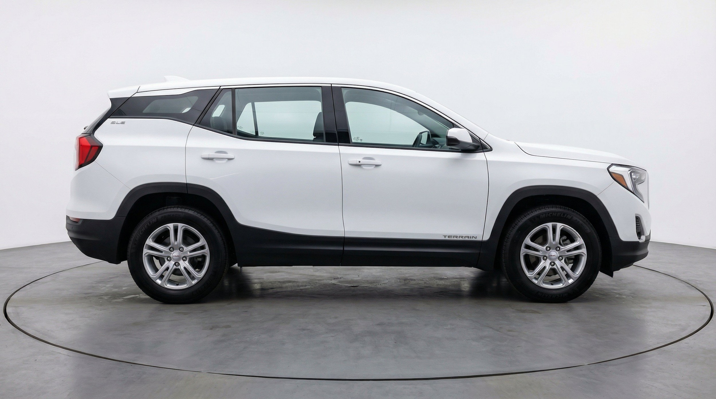 2024 GMC Terrain SLE - Photo 10