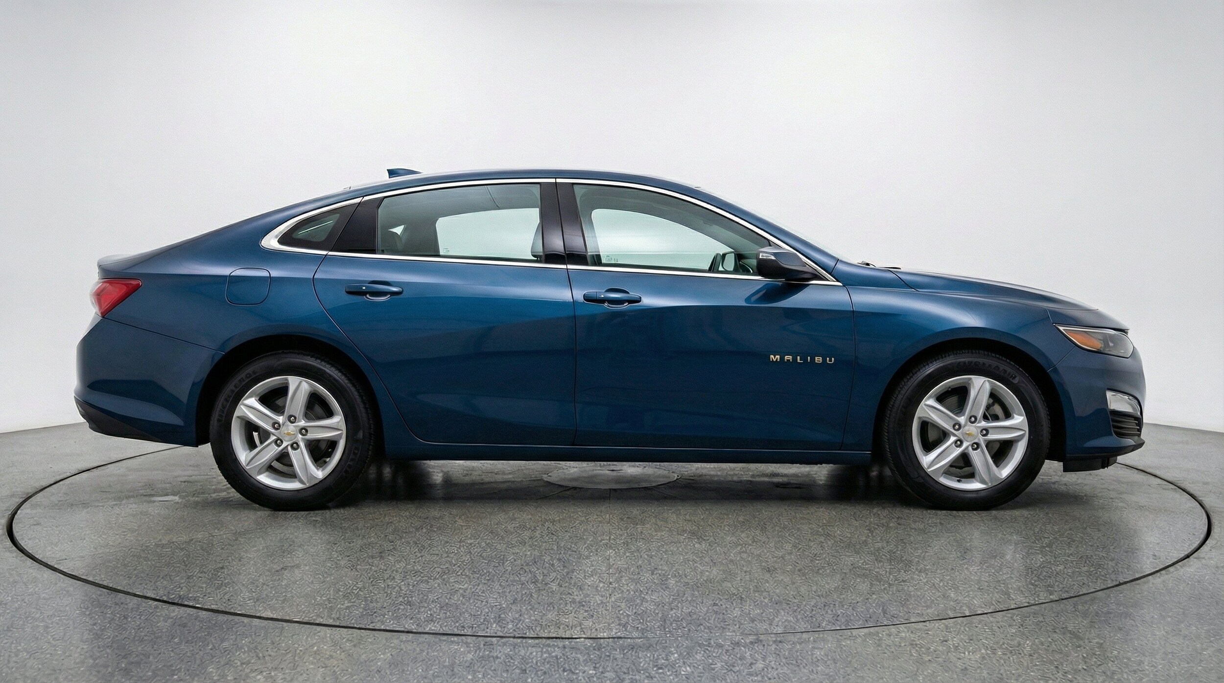 Thumbnail: 2024 Chevrolet Malibu - 11