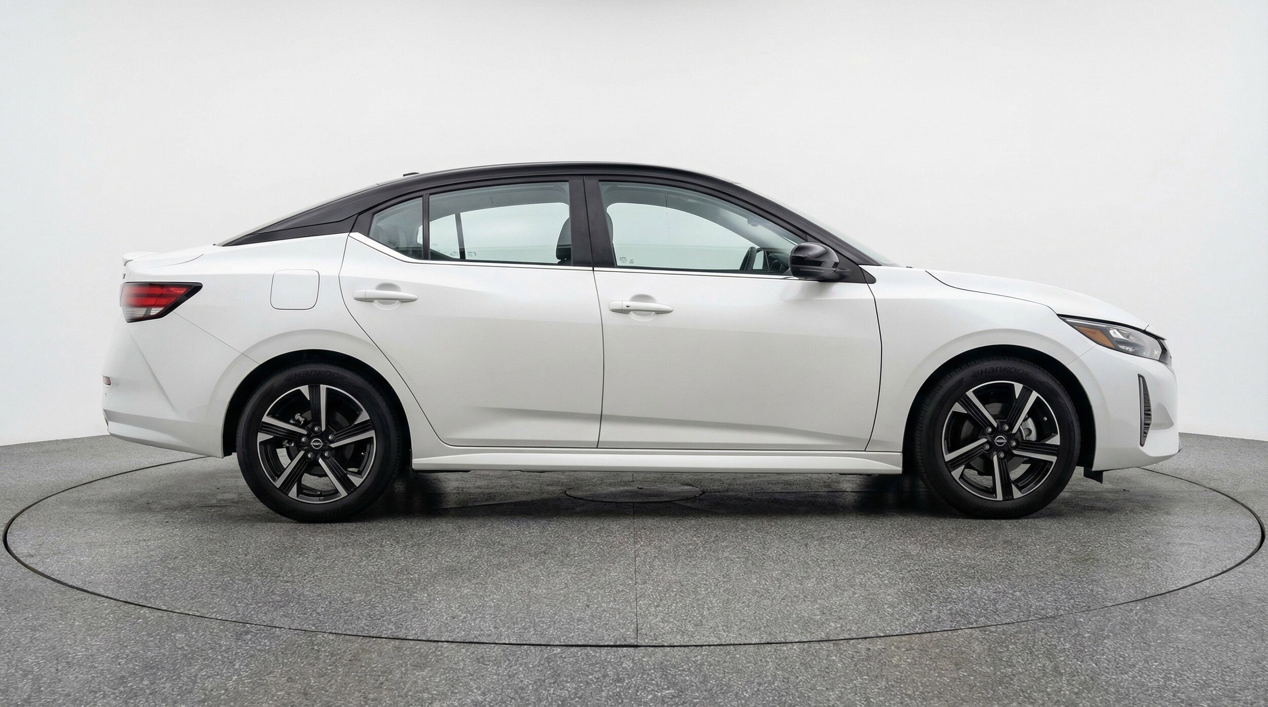 Thumbnail: 2025 Nissan Sentra - 11