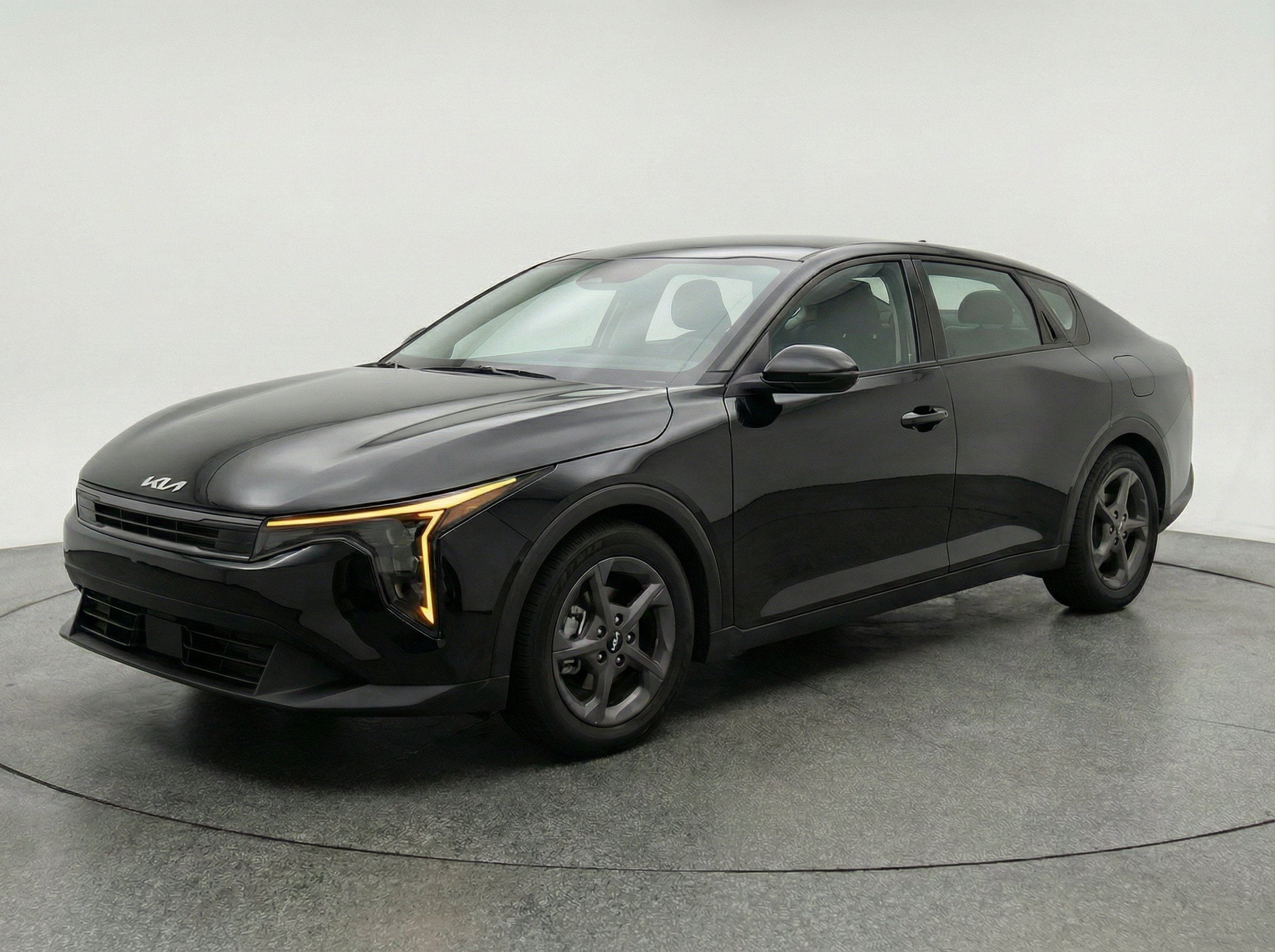 Thumbnail: 2025 Kia K4 - 3
