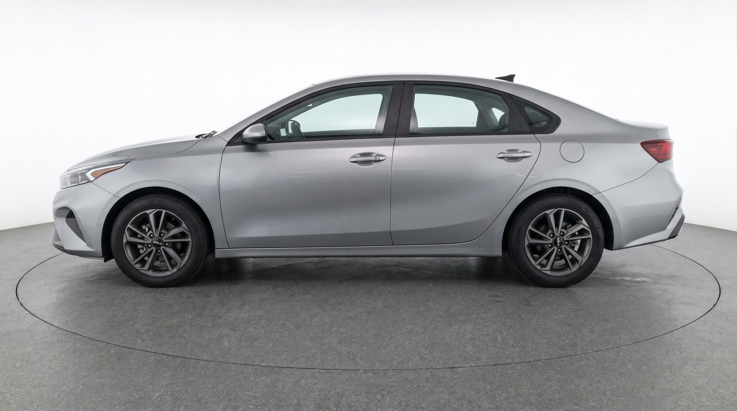 Thumbnail: 2024 Kia Forte - 5