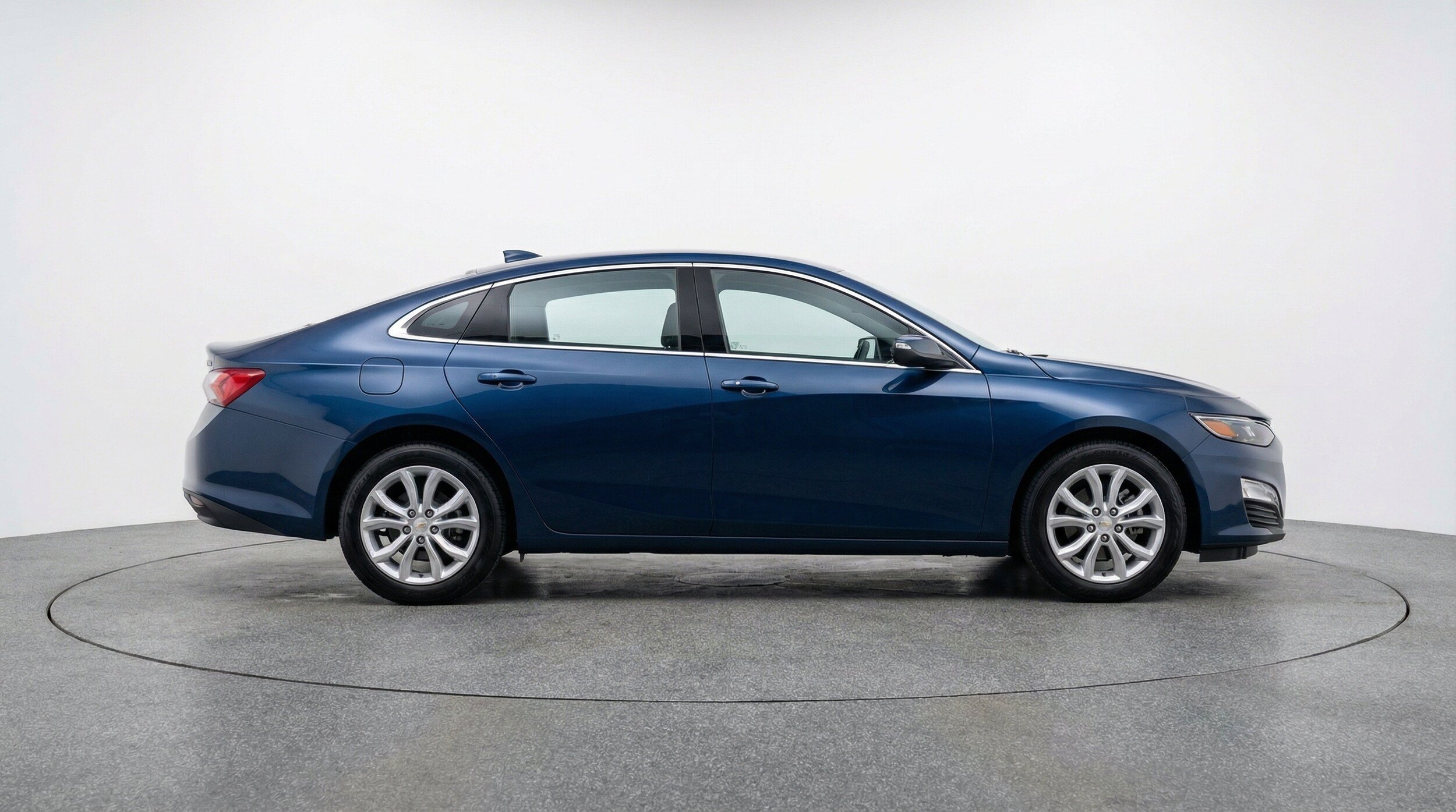 Thumbnail: 2024 Chevrolet Malibu - 11