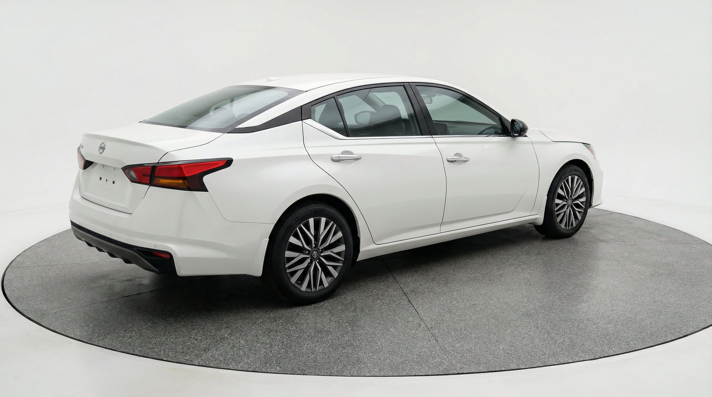 Thumbnail: 2025 Nissan Altima - 9