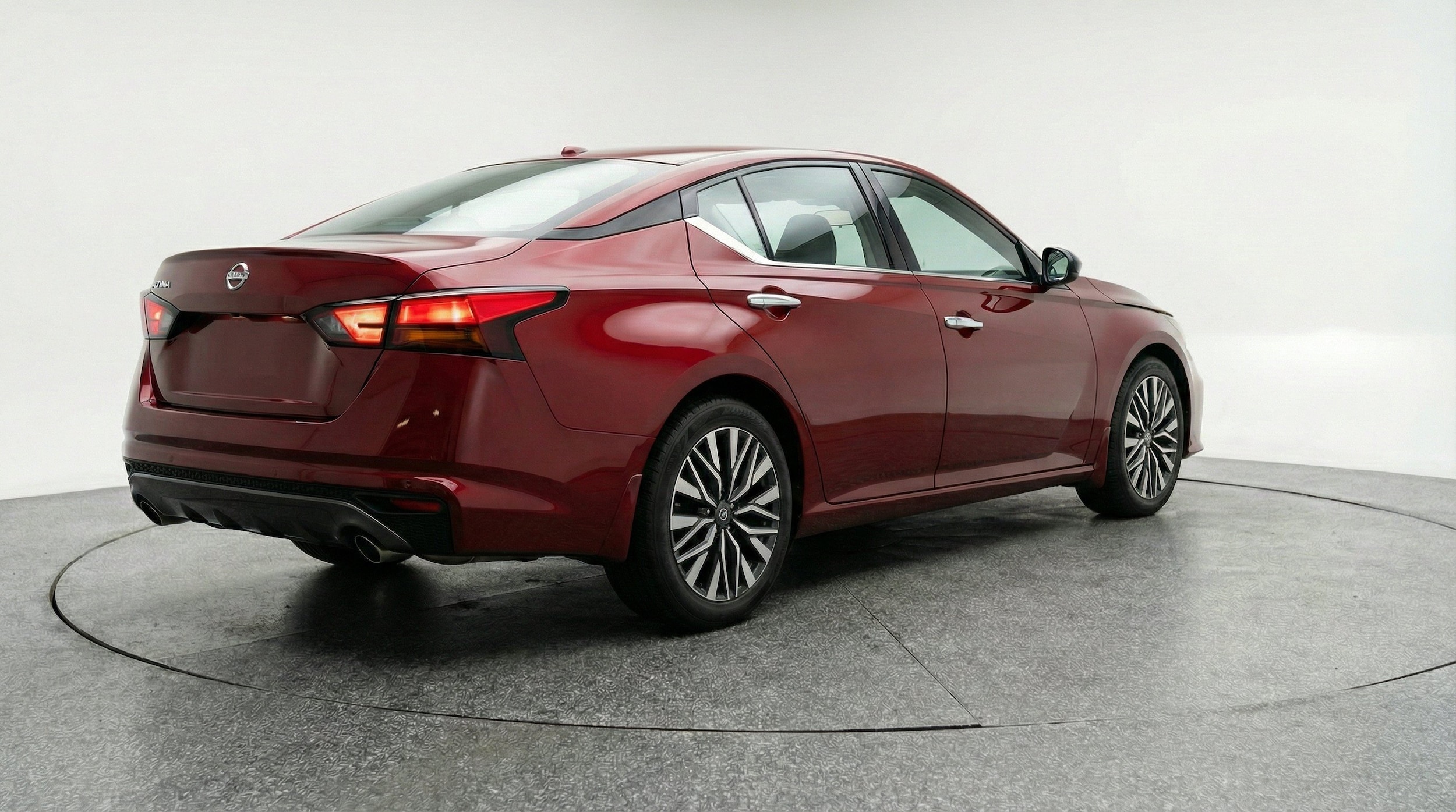 Thumbnail: 2025 Nissan Altima - 9