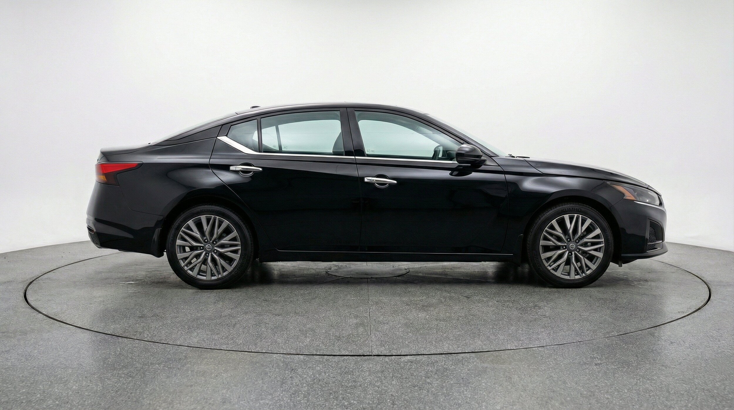 Thumbnail: 2025 Nissan Altima - 11