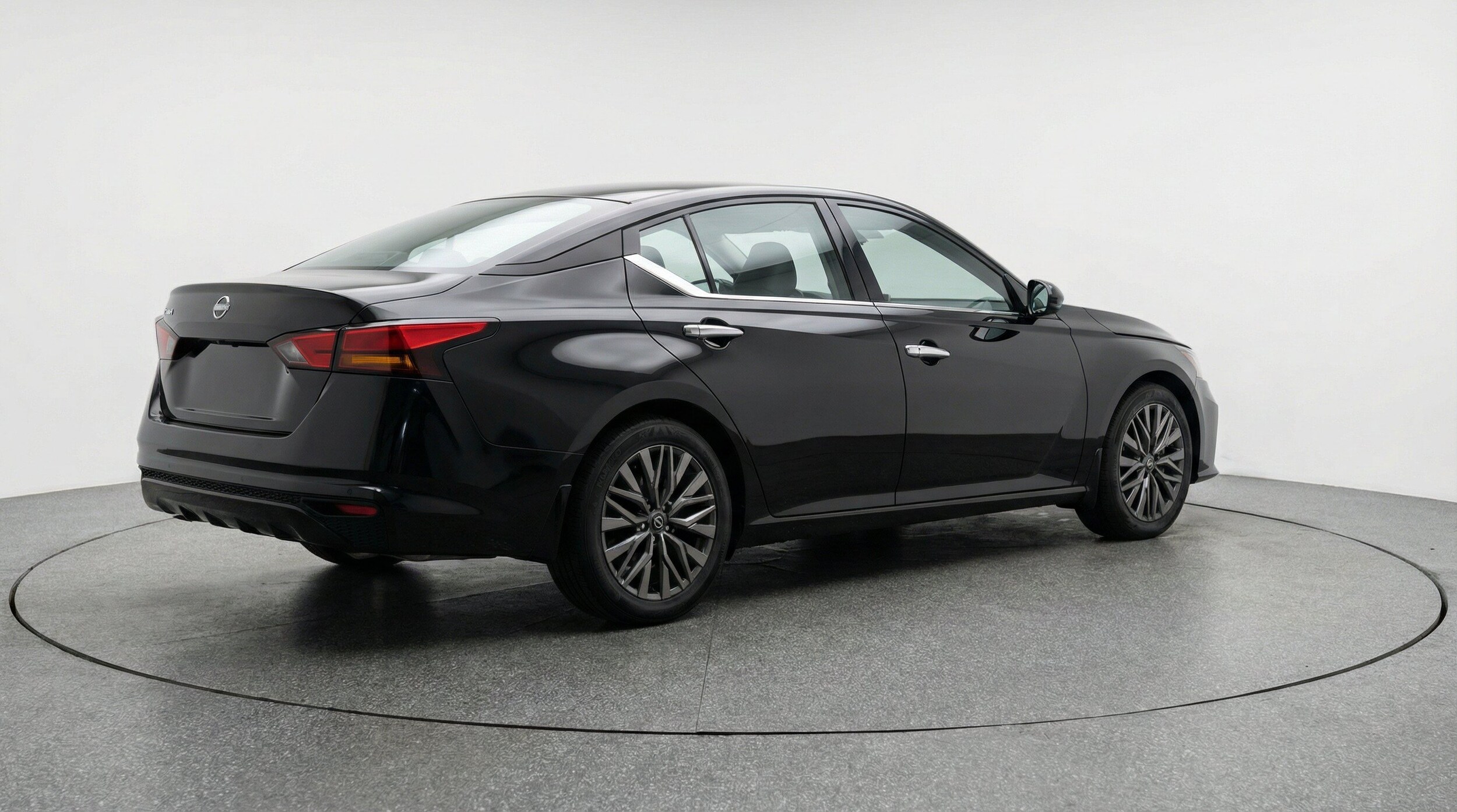 Thumbnail: 2025 Nissan Altima - 9