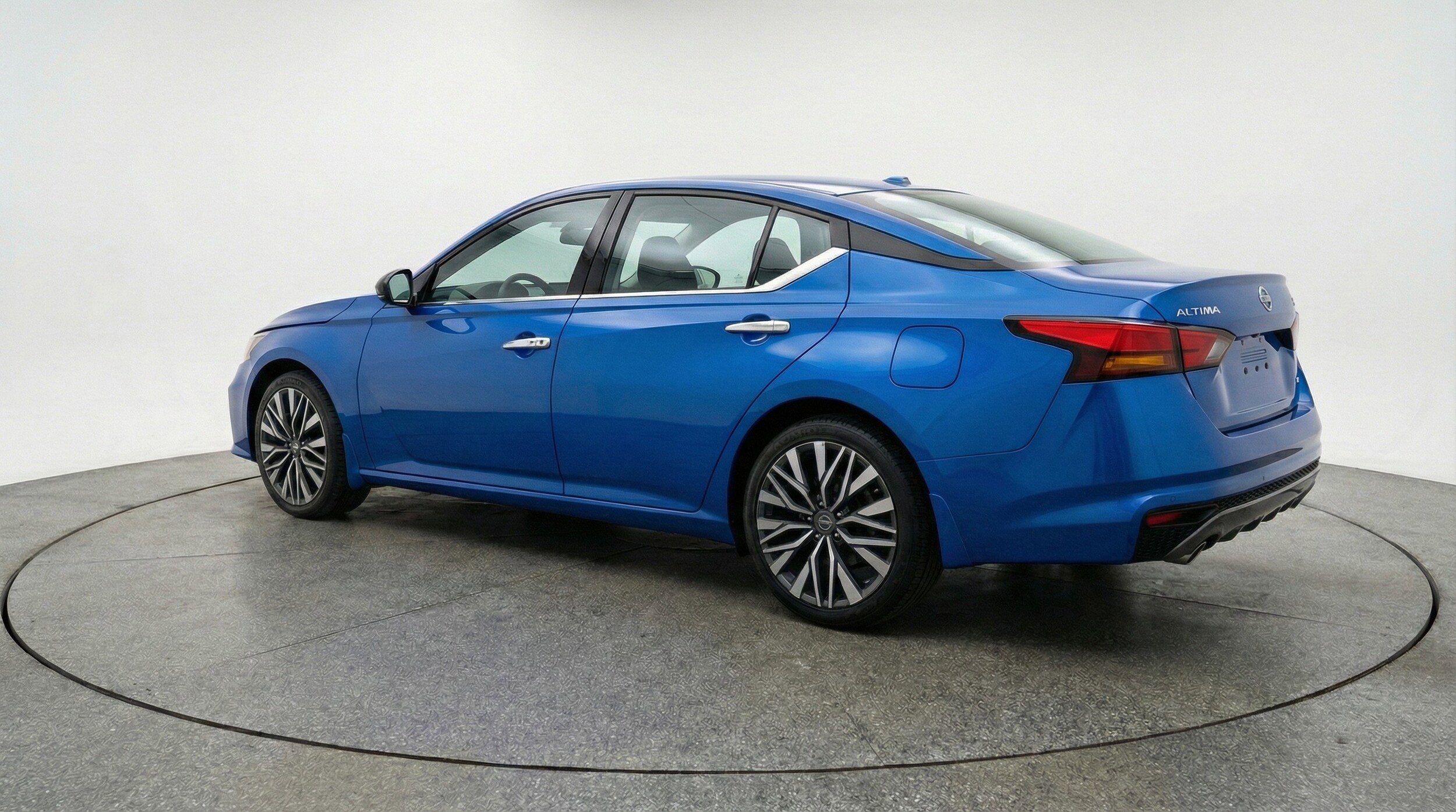 Thumbnail: 2025 Nissan Altima - 6
