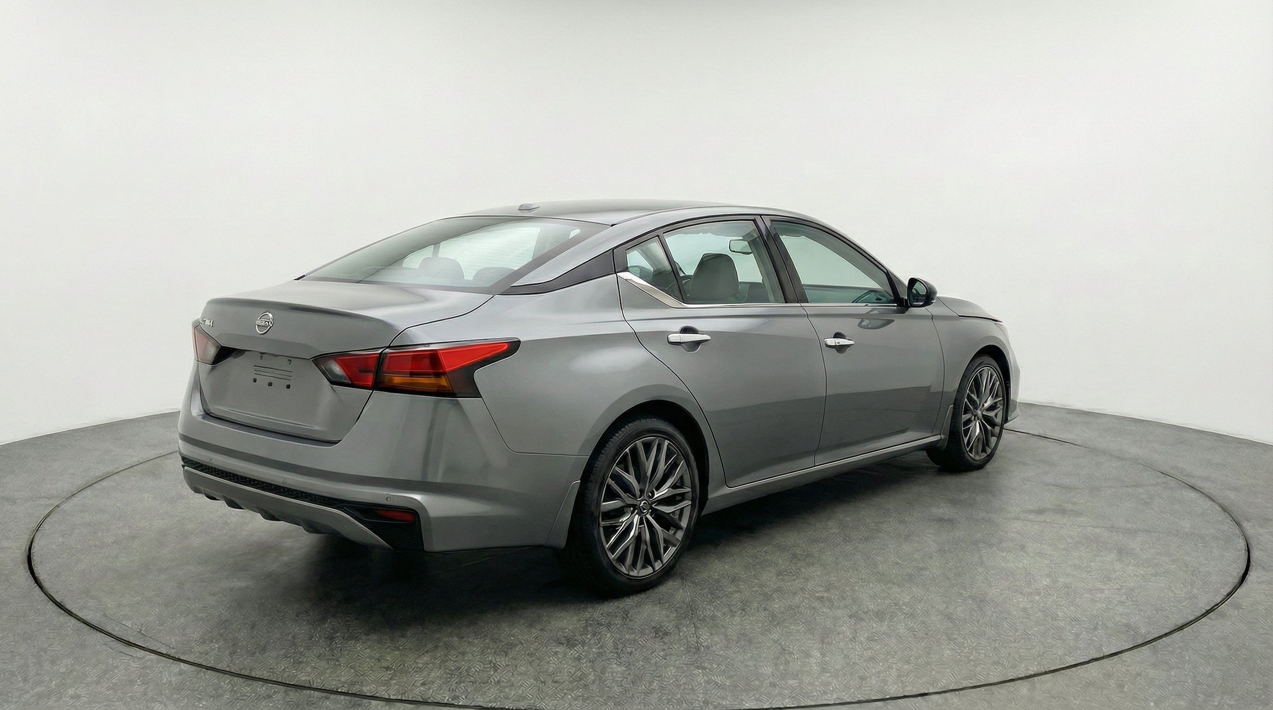 Thumbnail: 2025 Nissan Altima - 9
