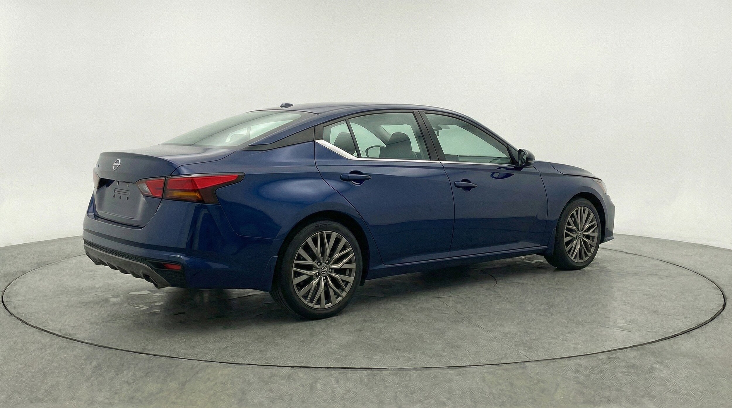 Thumbnail: 2025 Nissan Altima - 9