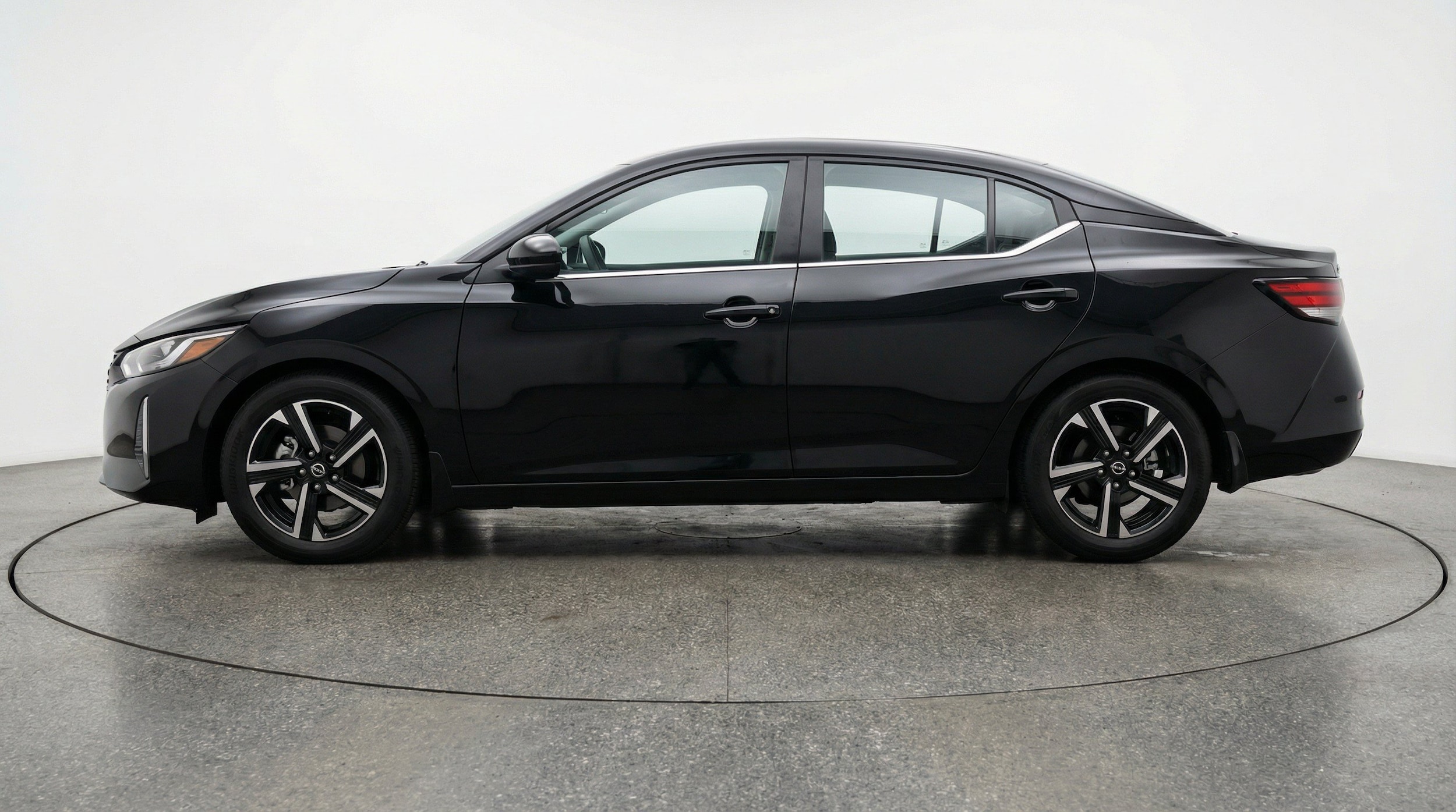 Thumbnail: 2025 Nissan Sentra - 5