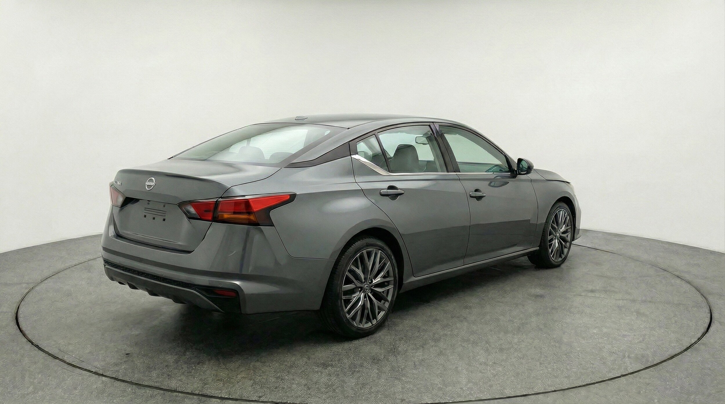 Thumbnail: 2025 Nissan Altima - 9